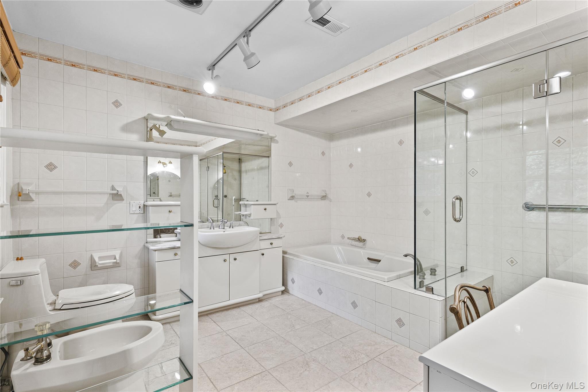 21 Iroquois Trail