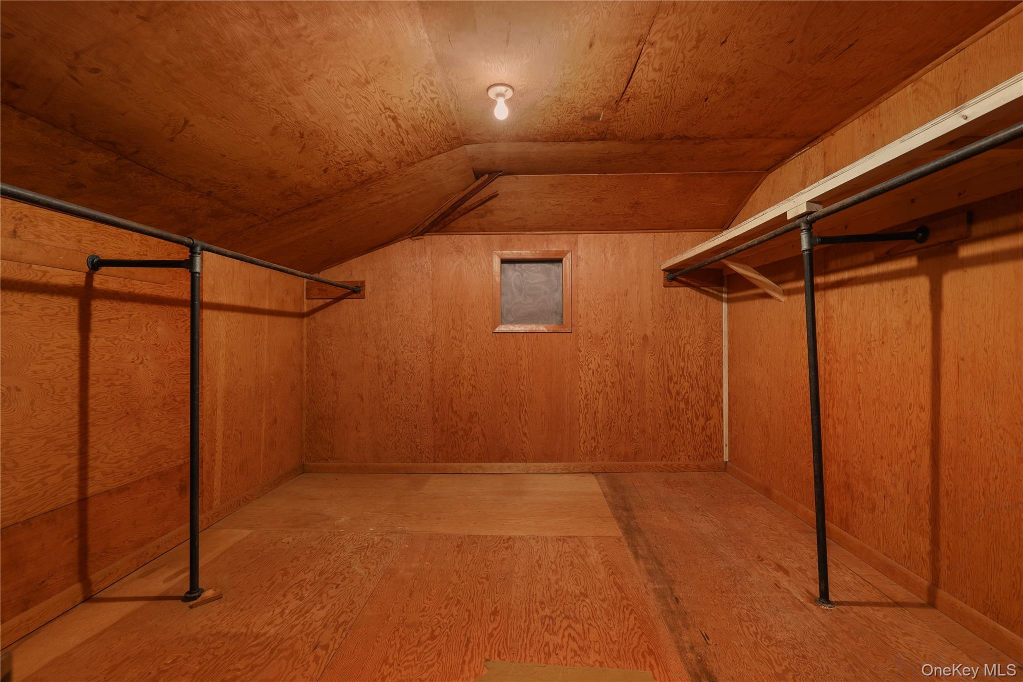 21 Iroquois Trail