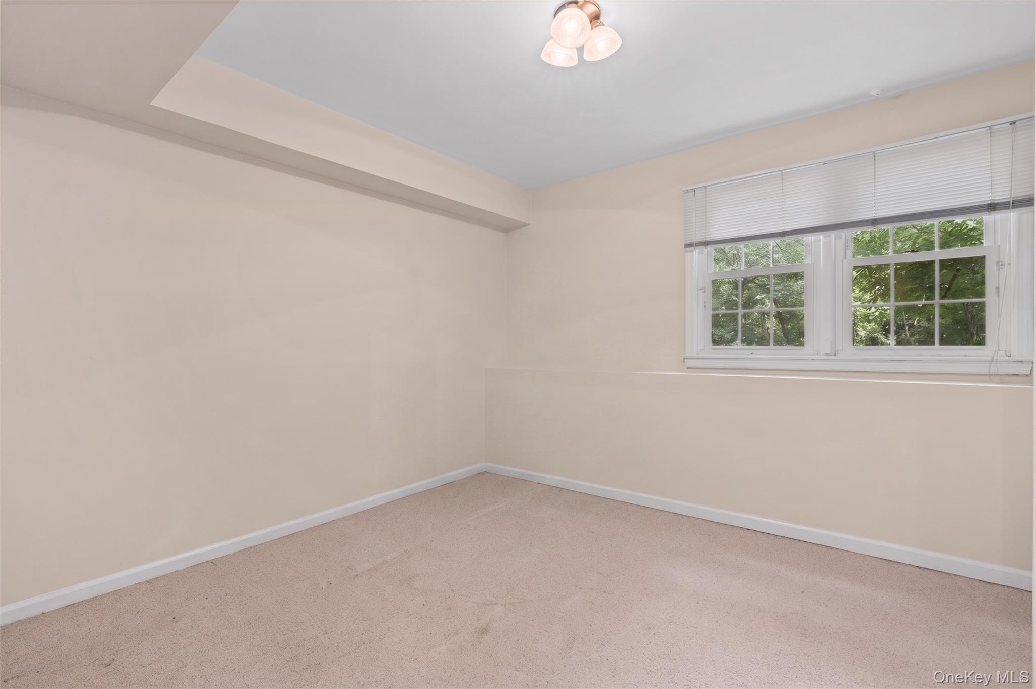 21 Iroquois Trail