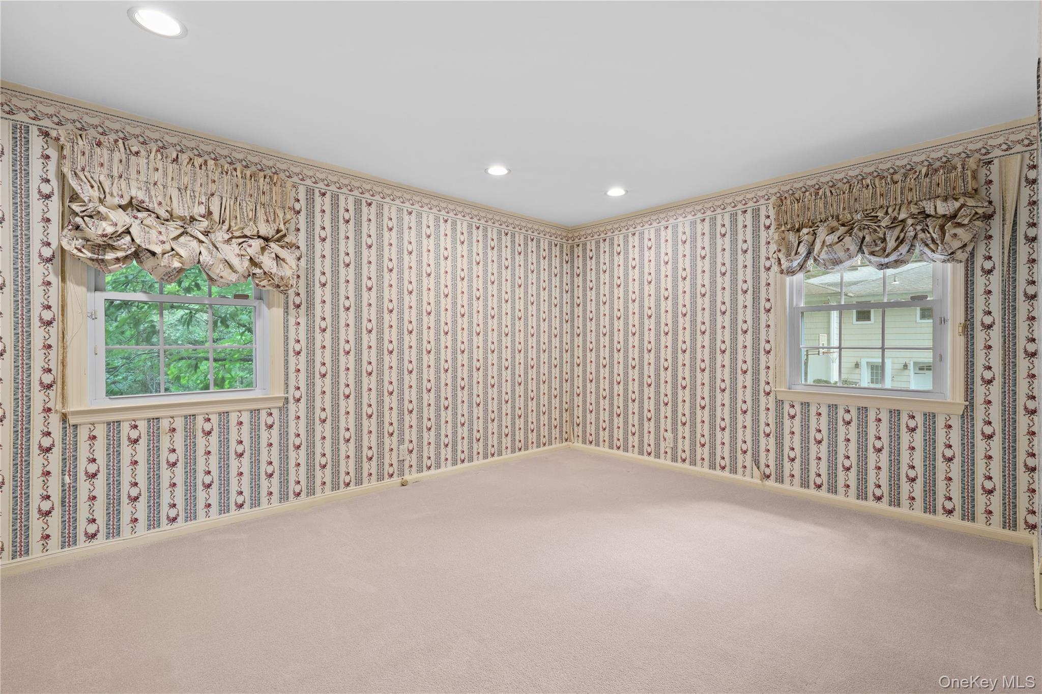 21 Iroquois Trail