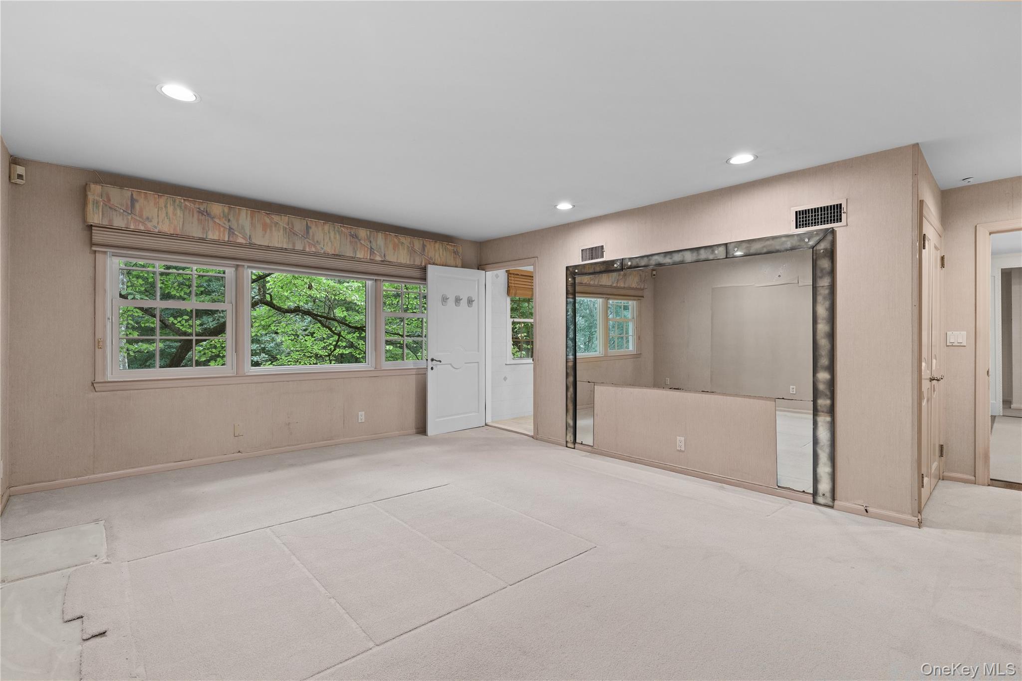 21 Iroquois Trail
