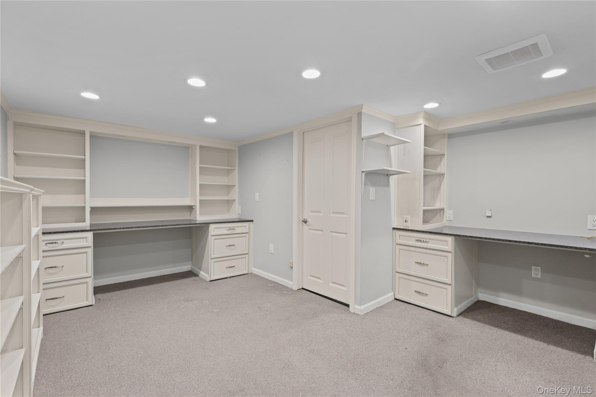 21 Iroquois Trail