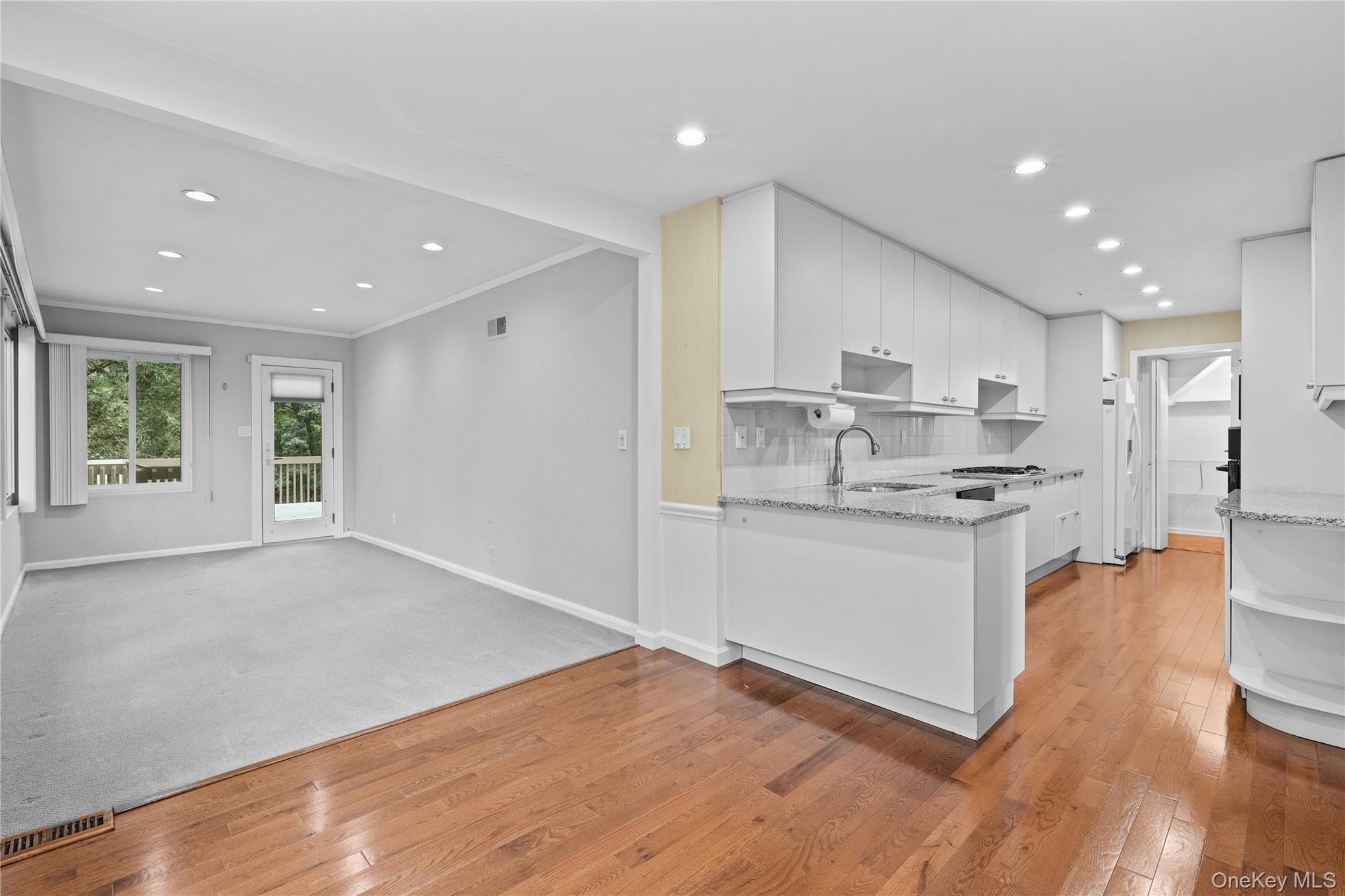 21 Iroquois Trail