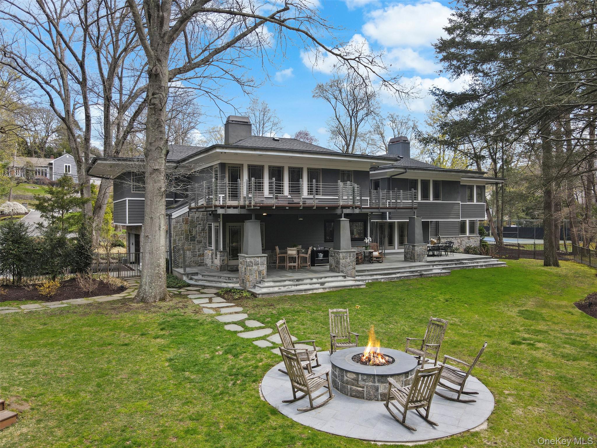 54 Lincoln Avenue
