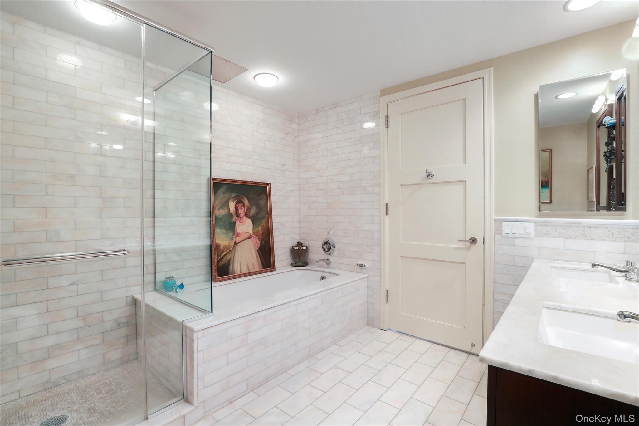 1 Renaissance Square Unit: 26F