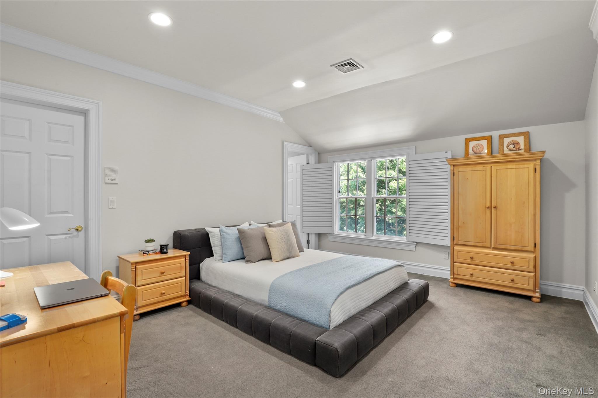 17 Cooper Road