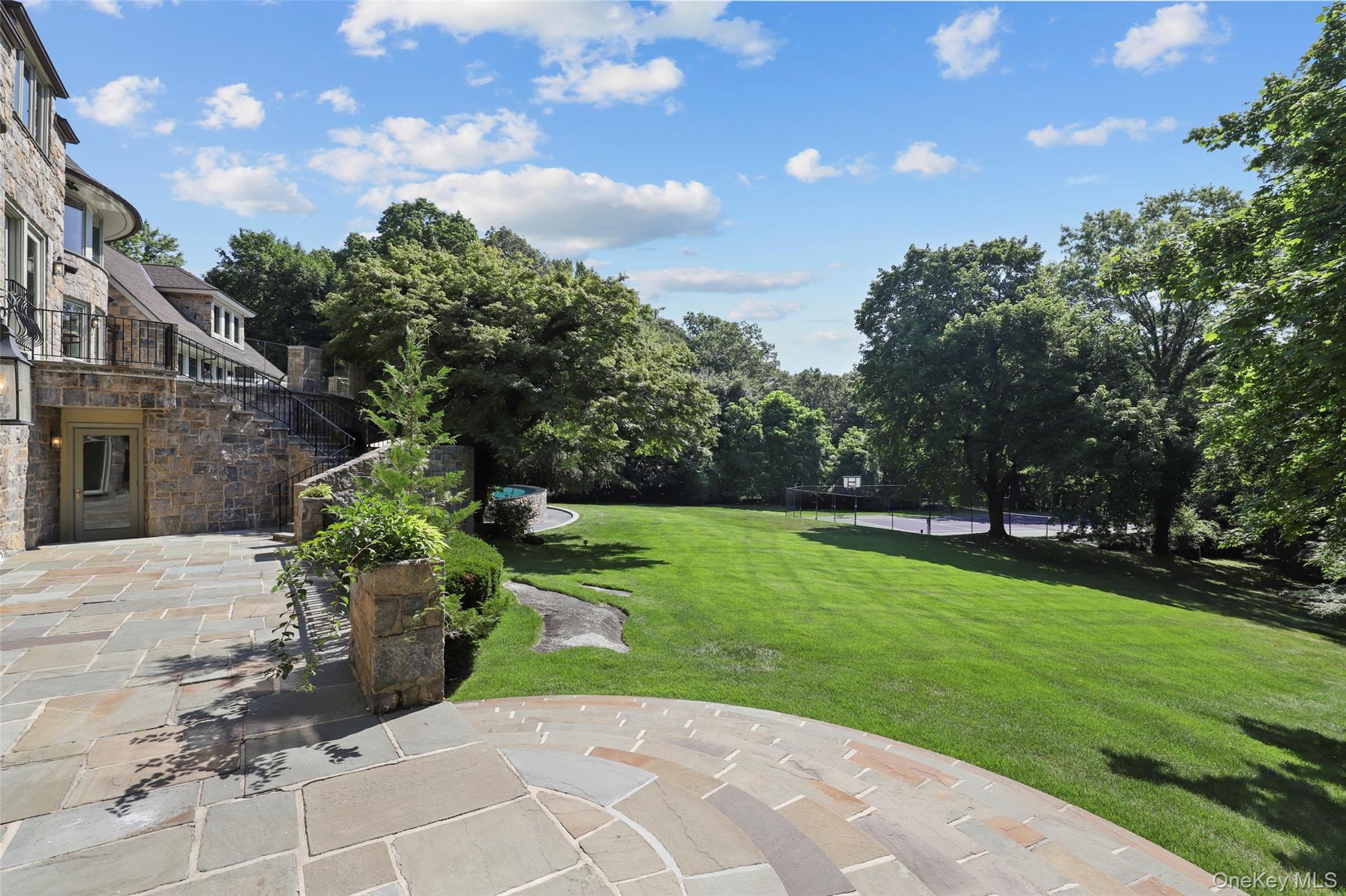 383 Woodlands Road