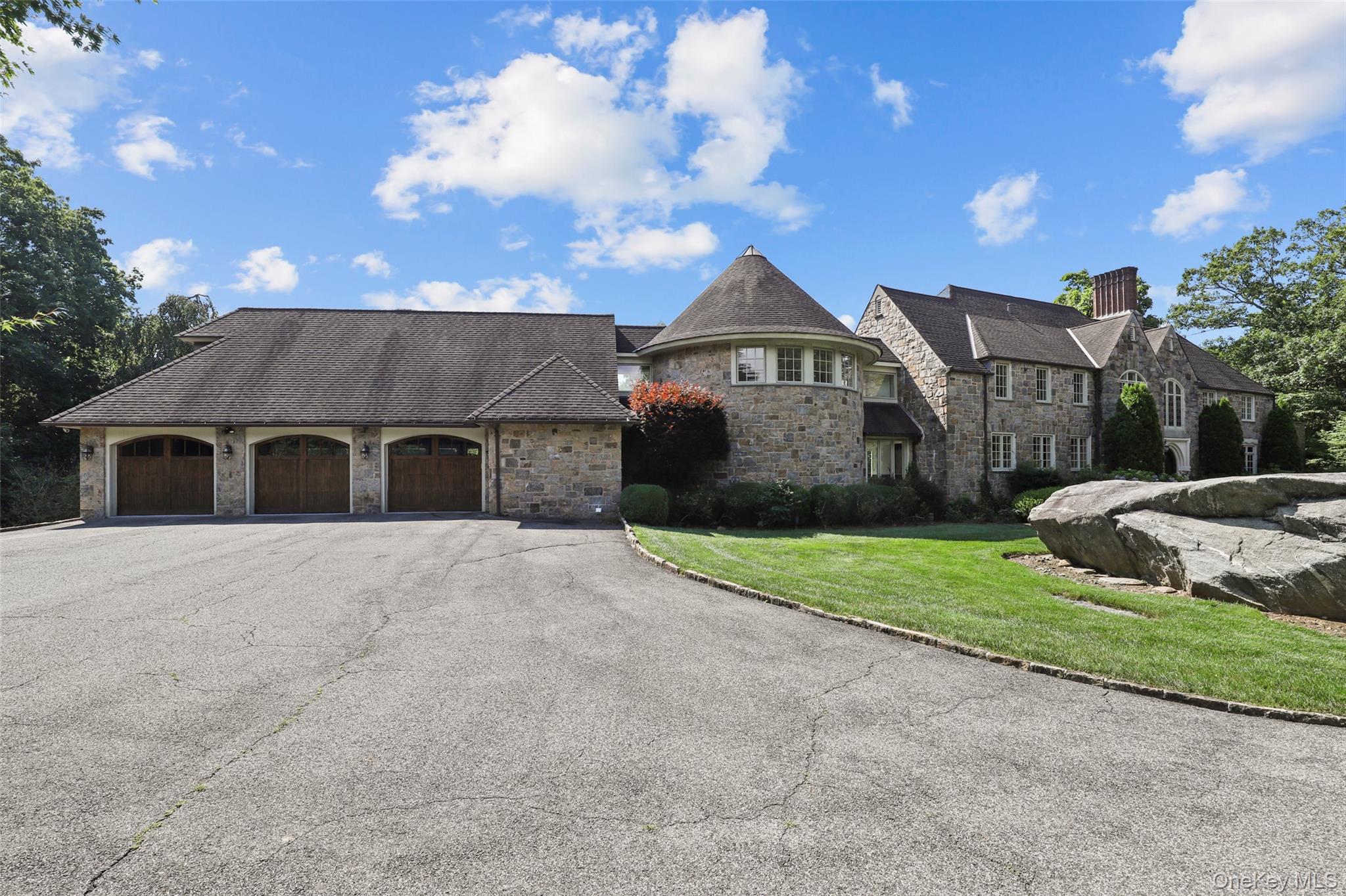 383 Woodlands Road