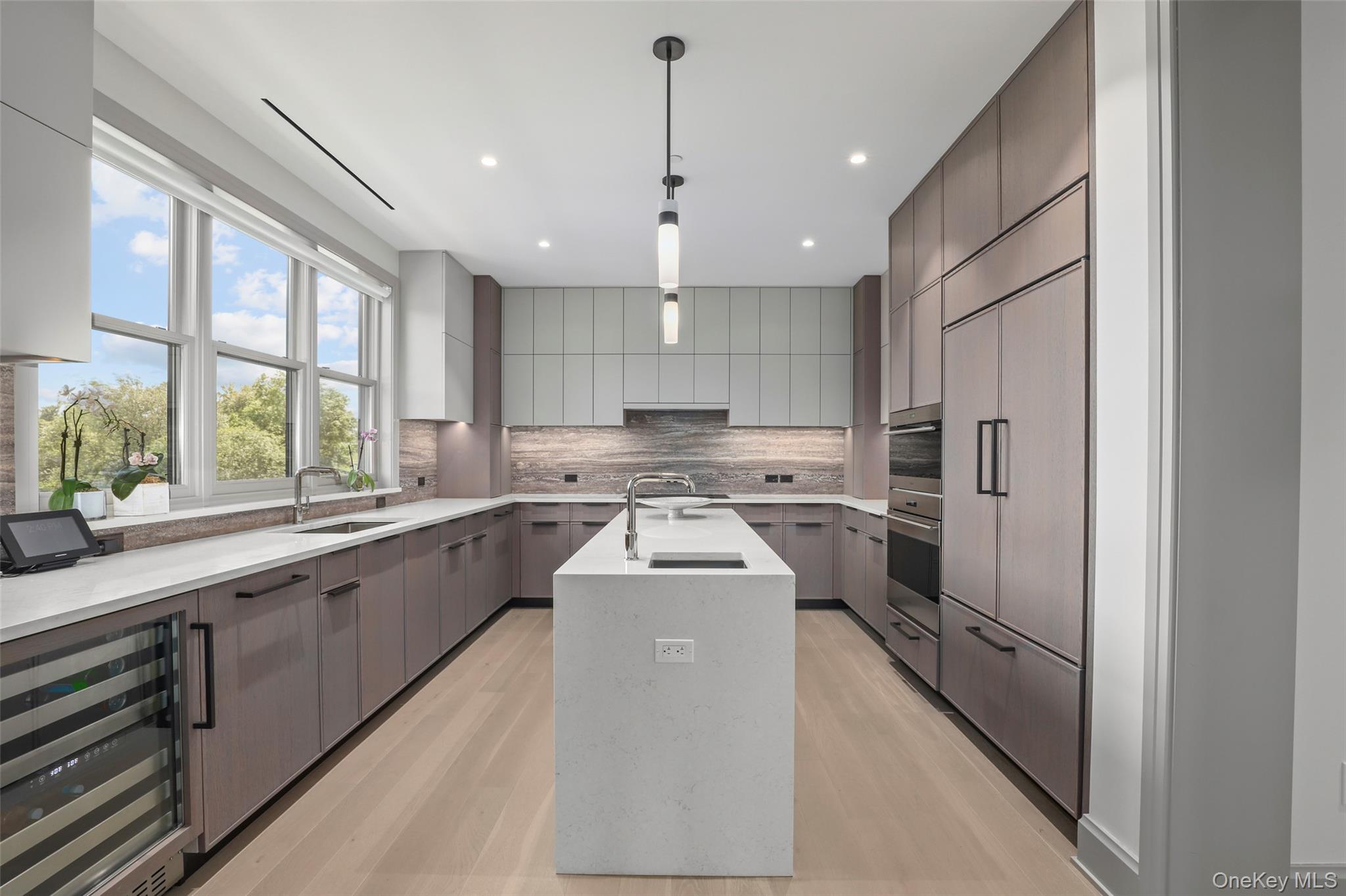 120 Old Post Road Unit: PH-B301