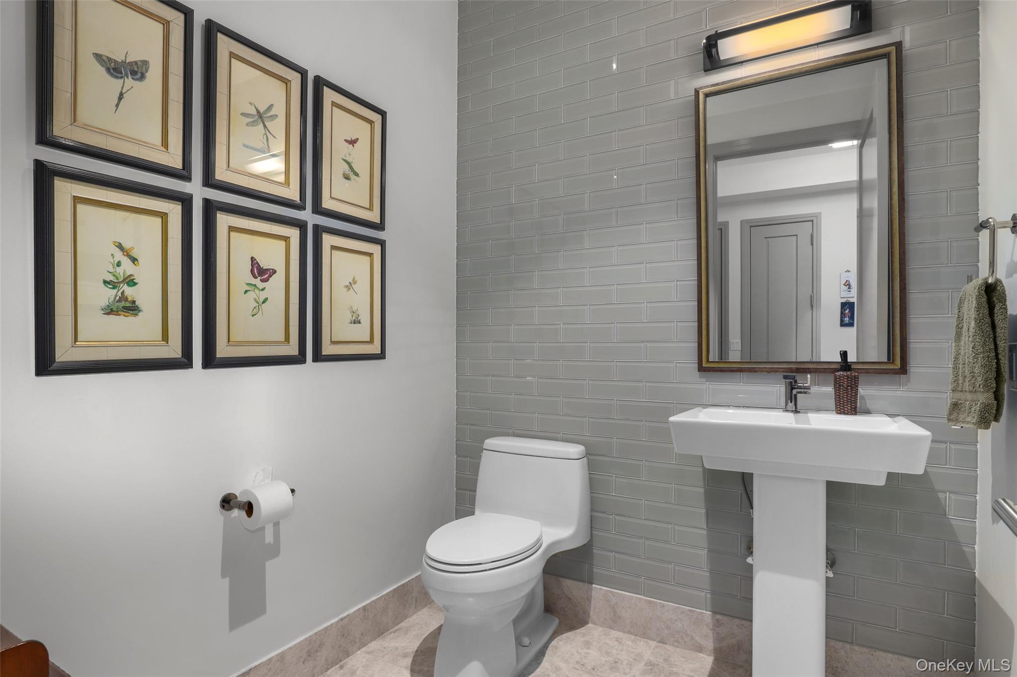 120 Old Post Road Unit: PH-B301