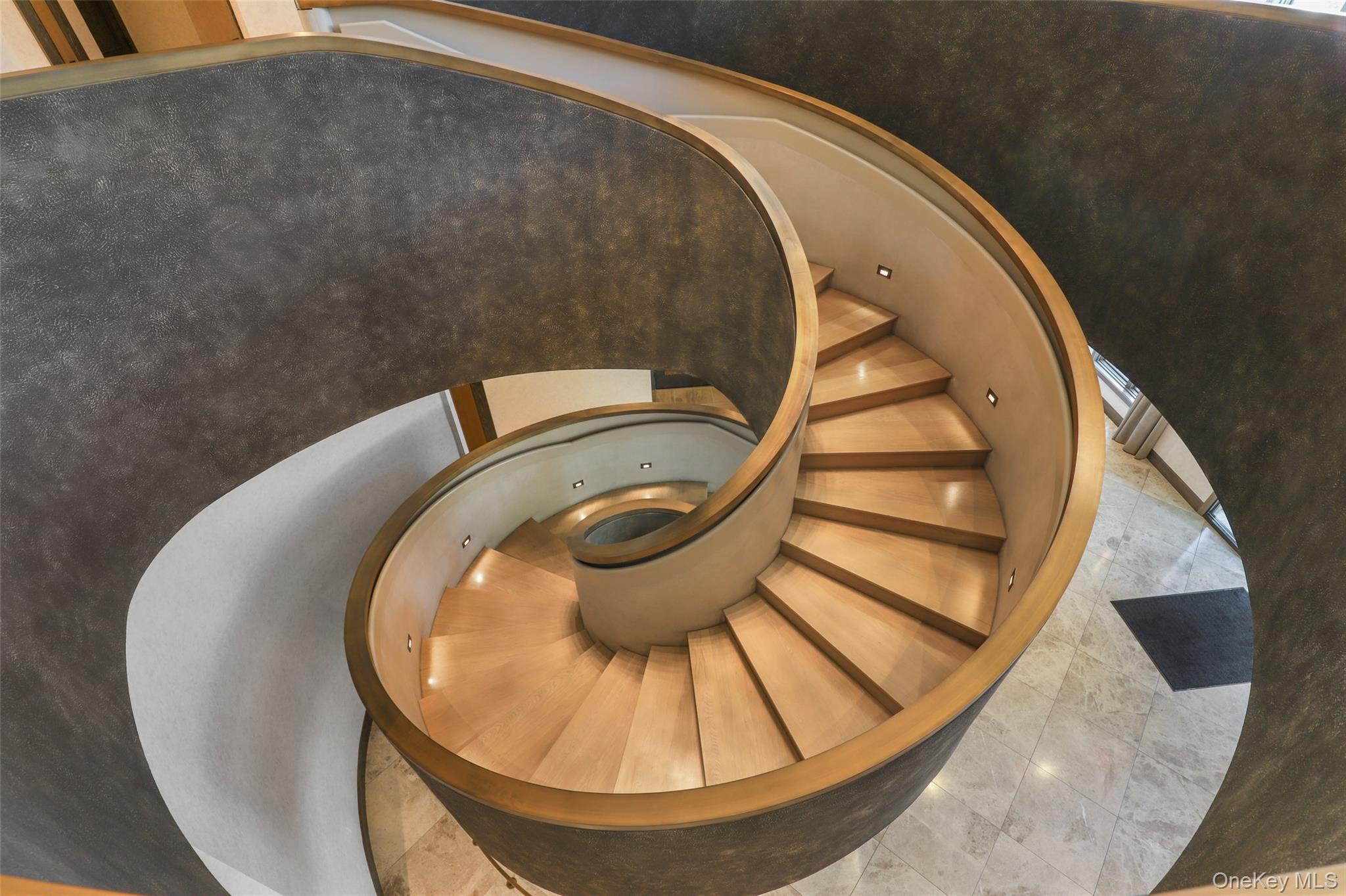 120 Old Post Road Unit: PH-B301