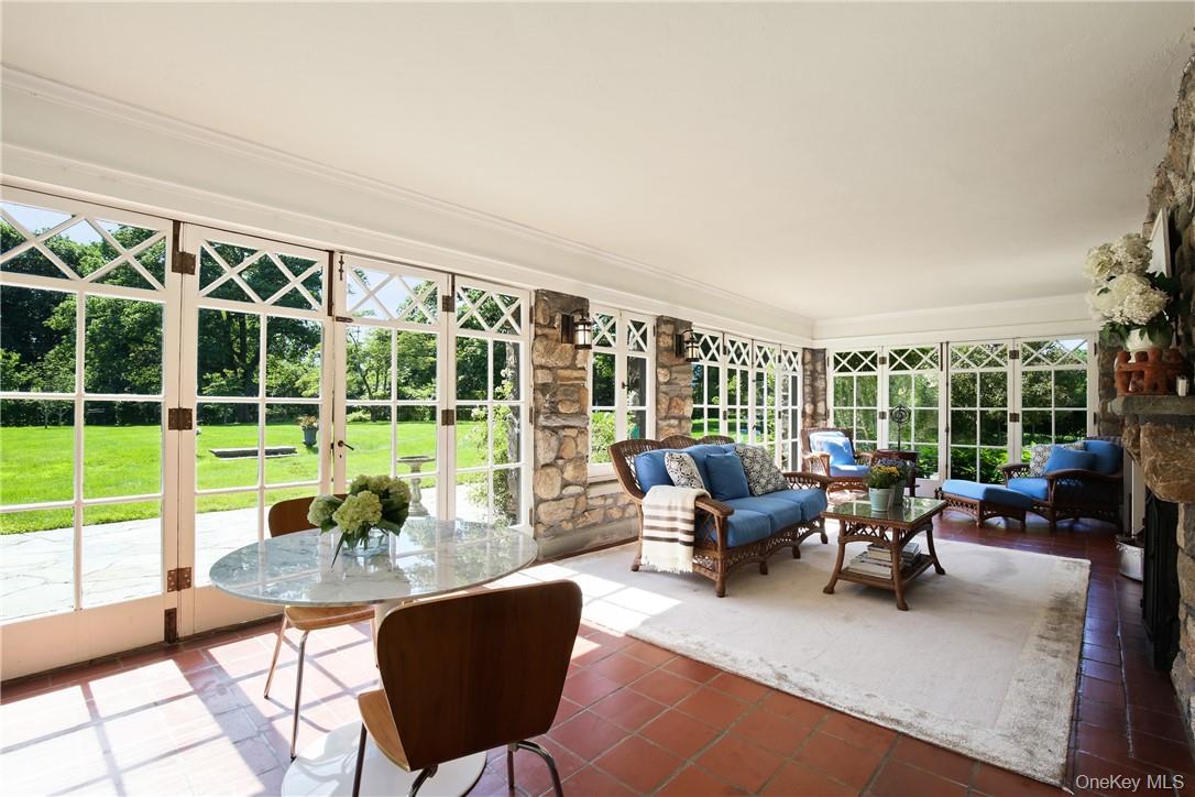 15 Sarosca Farm Lane