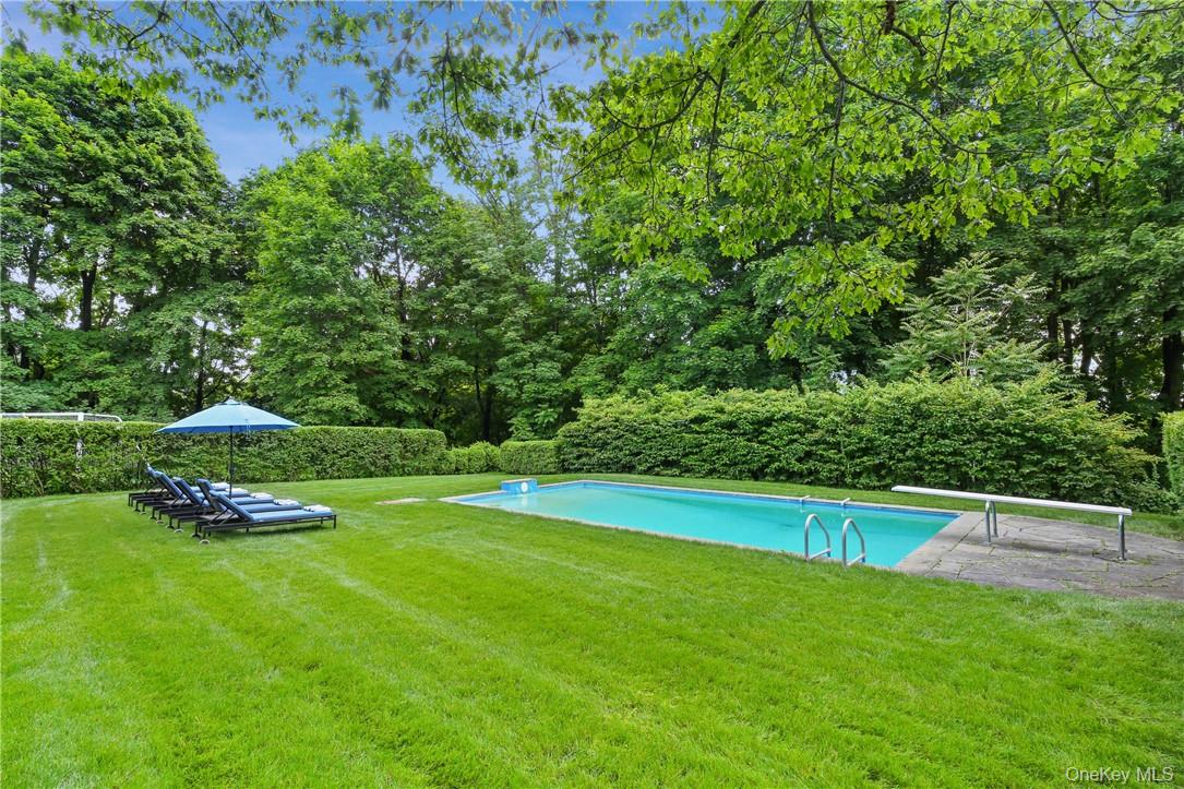 15 Sarosca Farm Lane