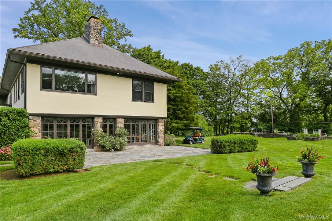15 Sarosca Farm Lane