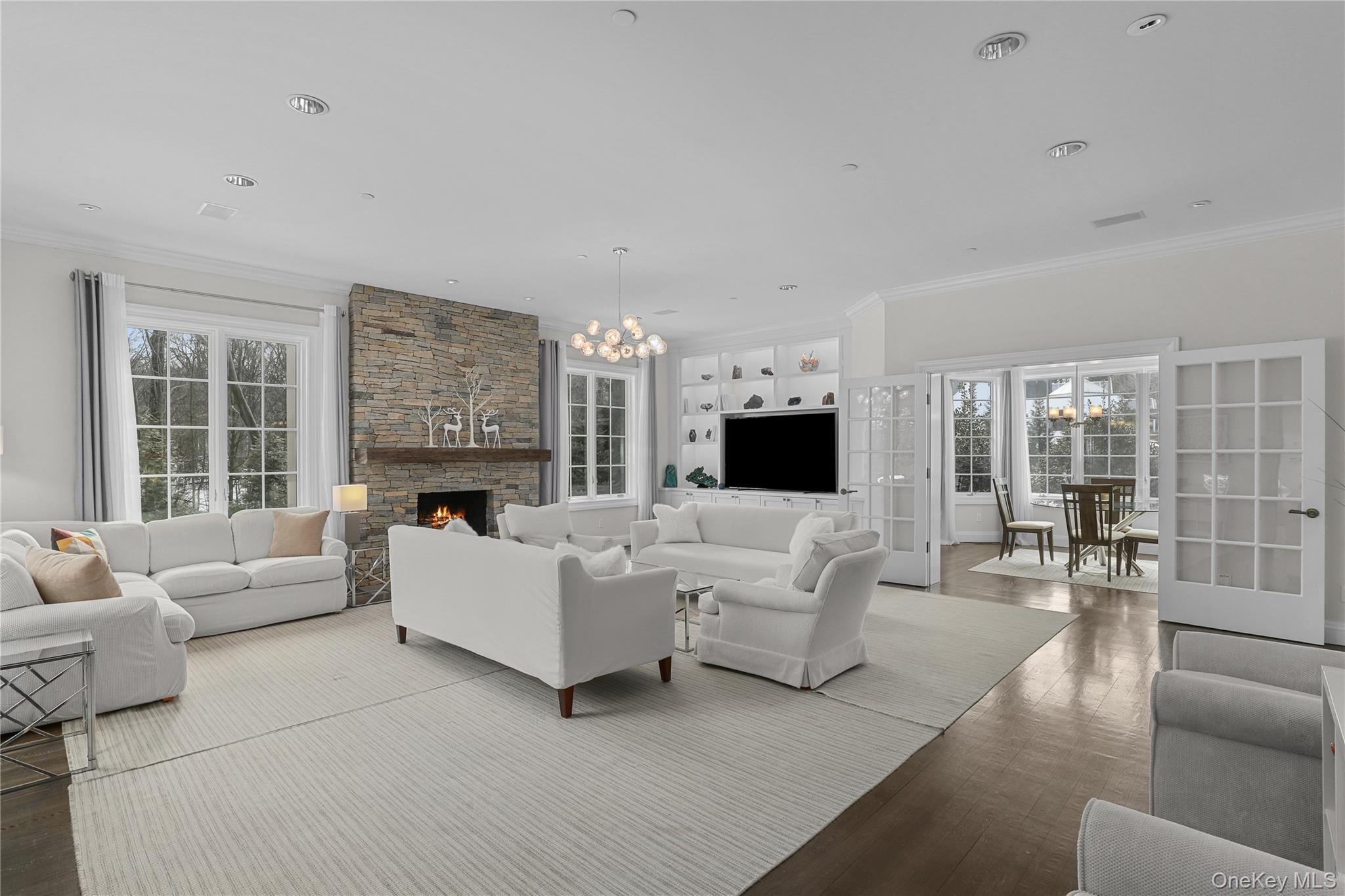1 Laurelwood Court