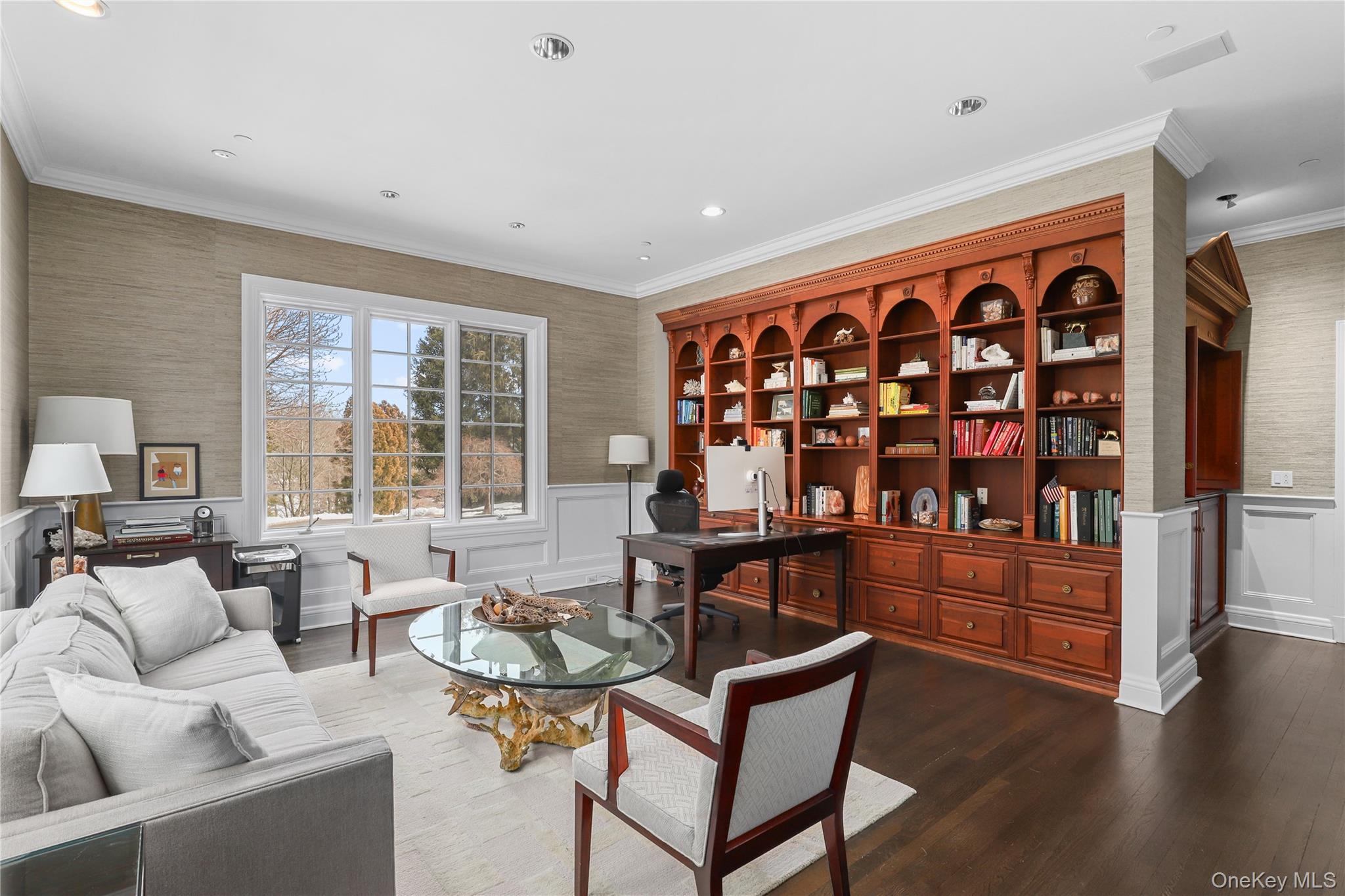 1 Laurelwood Court