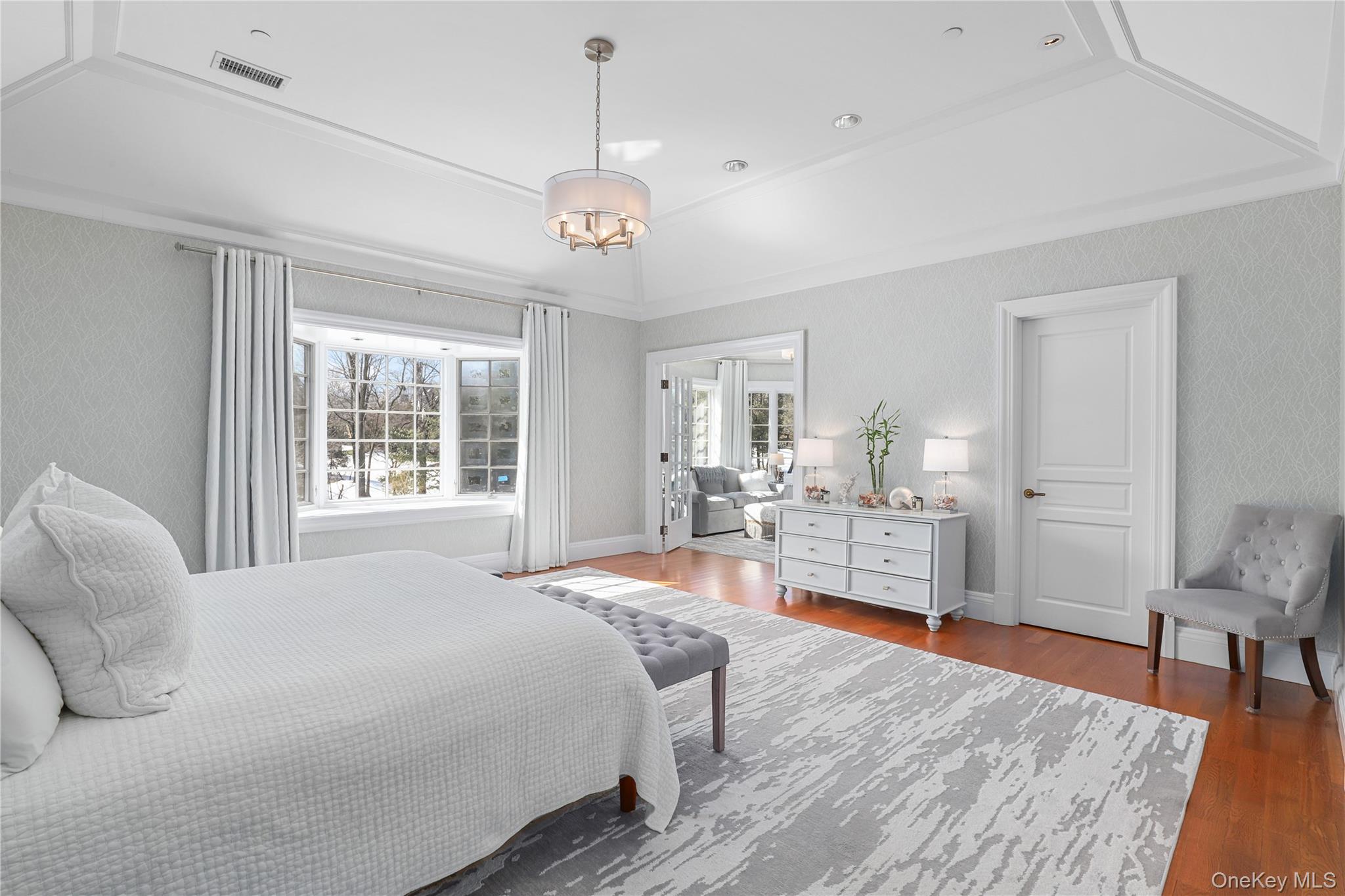 1 Laurelwood Court