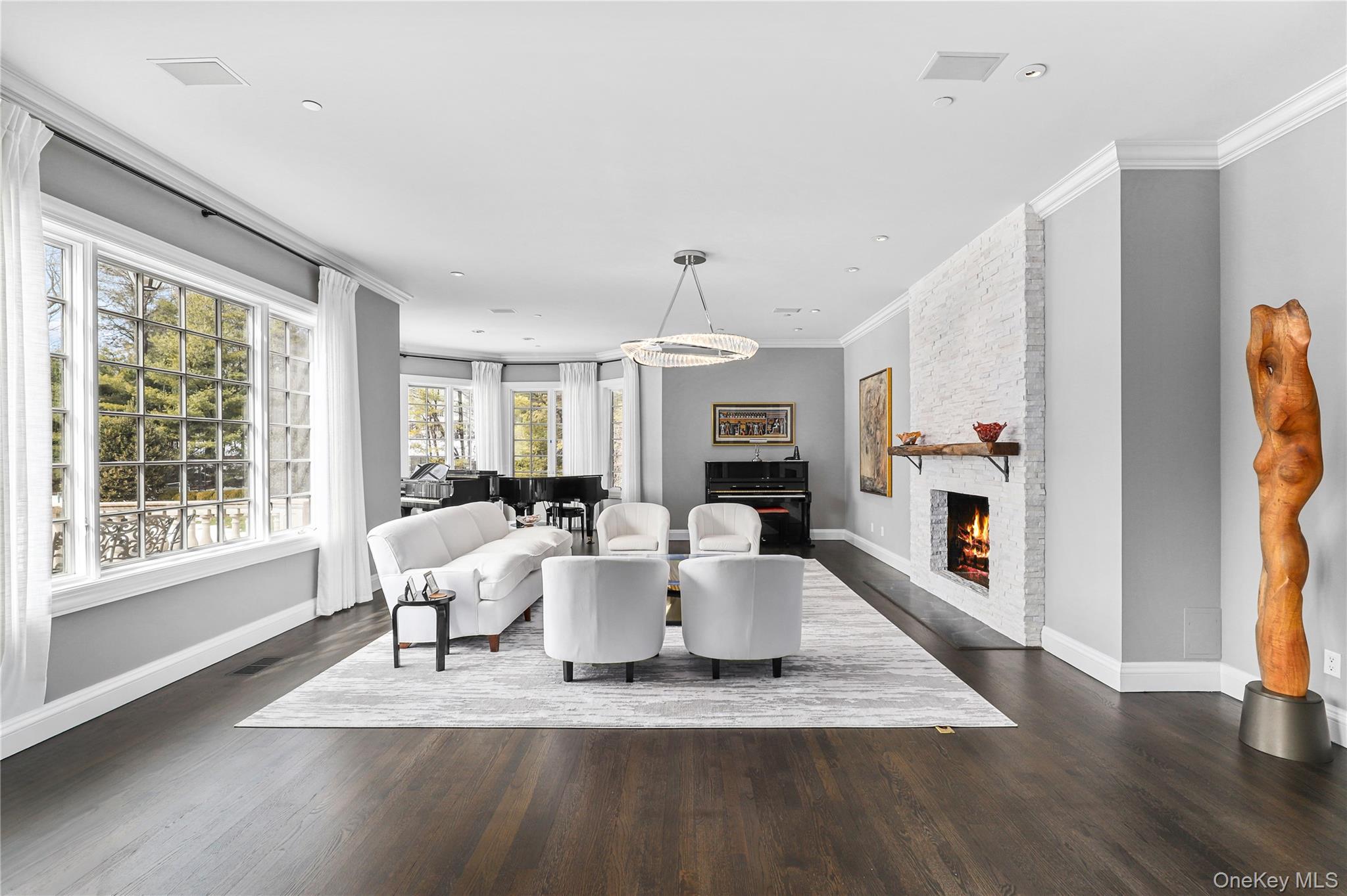 1 Laurelwood Court
