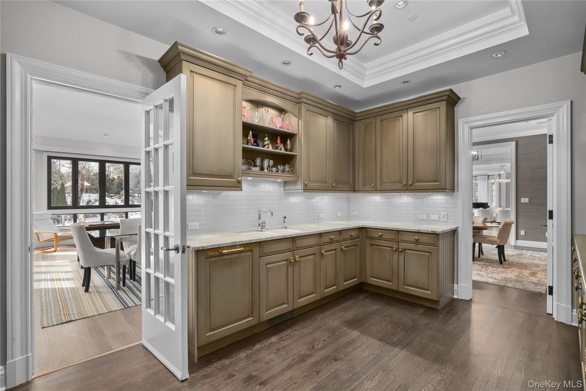 1 Laurelwood Court