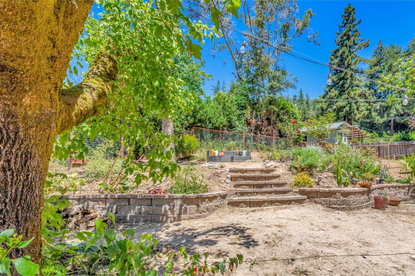 199 Juanita Road