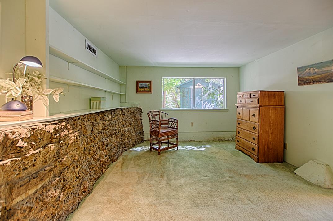 74 Pine Avenue