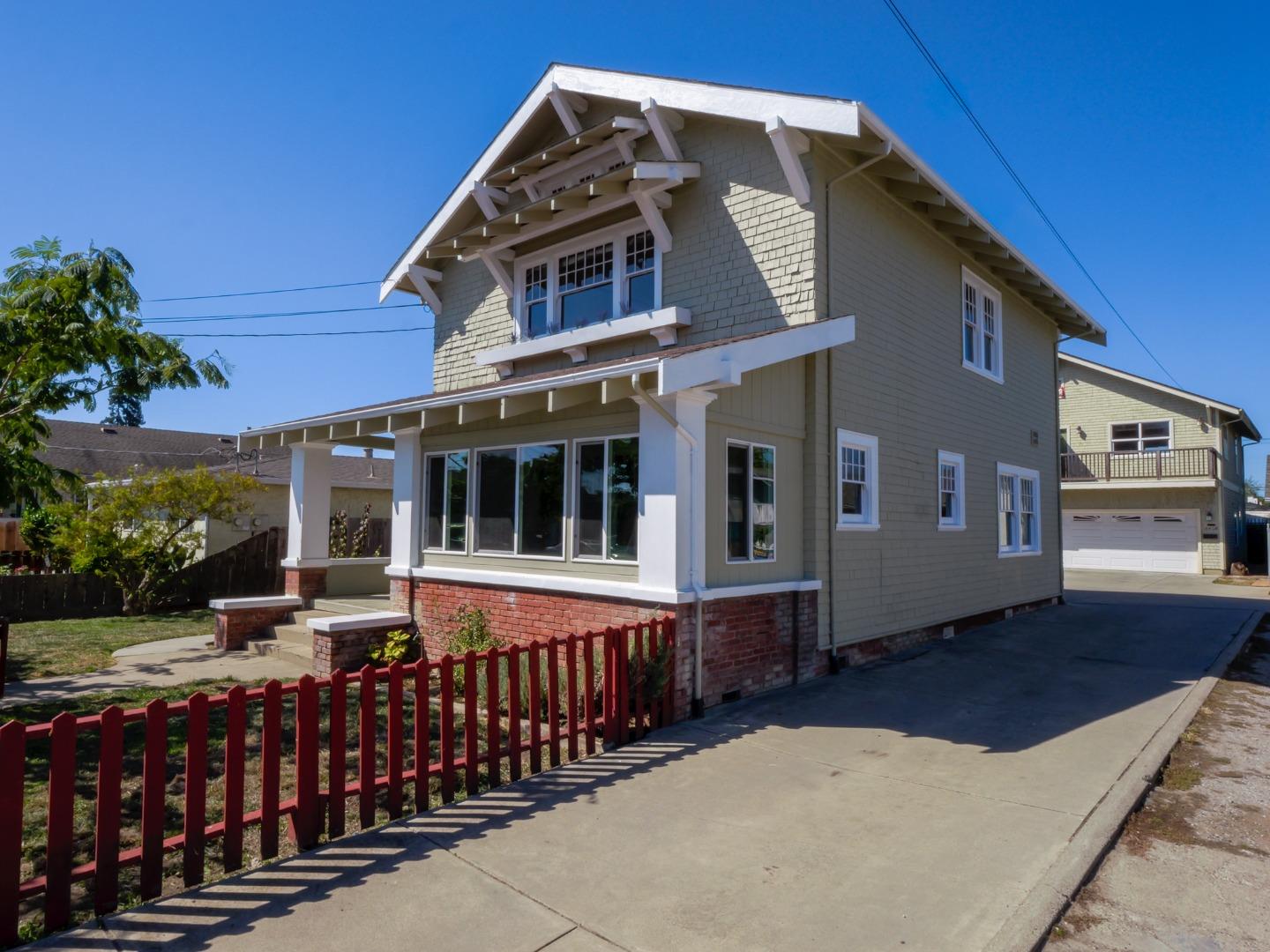 441 Center Street