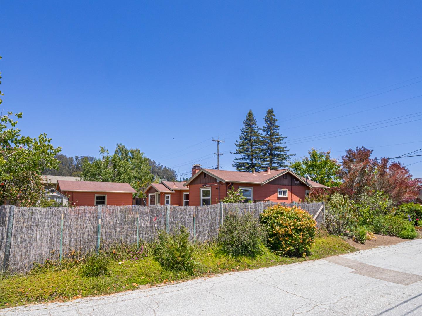 415 La Fonda AVE