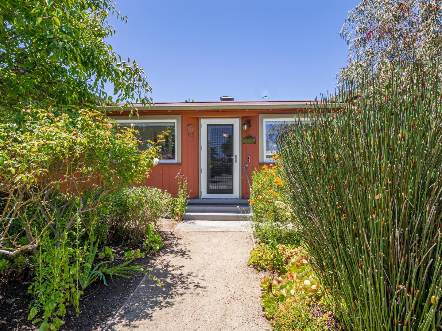415 La Fonda AVE