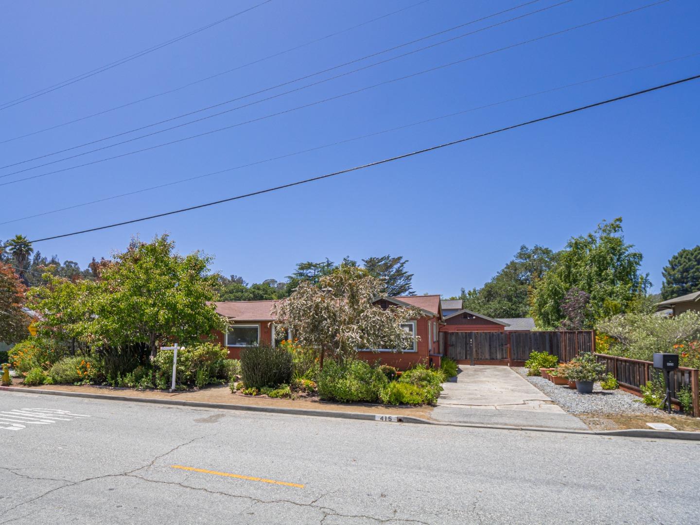 415 La Fonda AVE