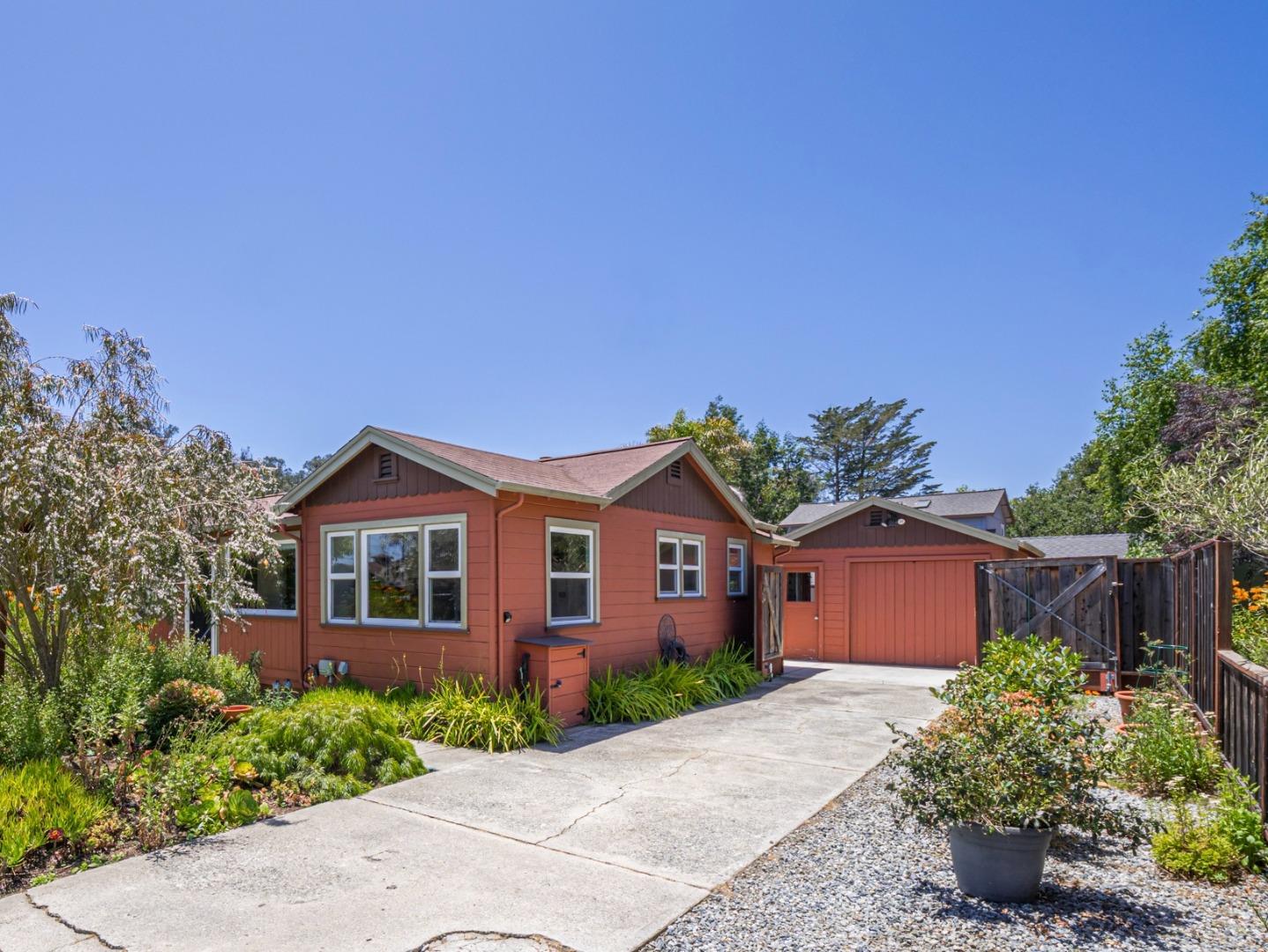 415 La Fonda AVE