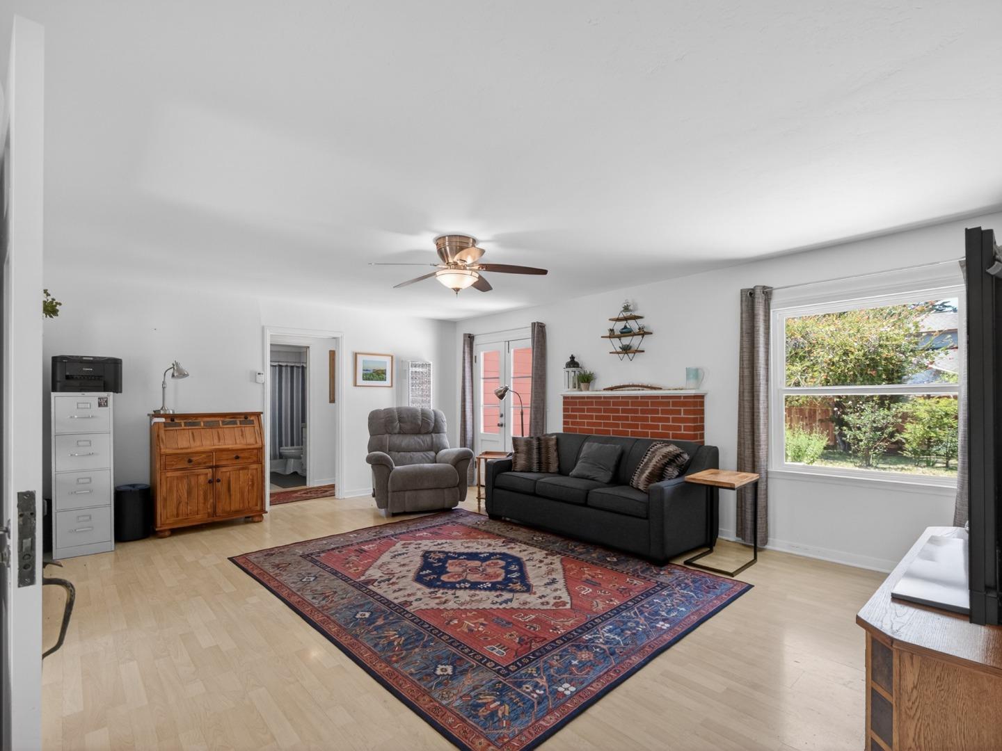 415 La Fonda AVE