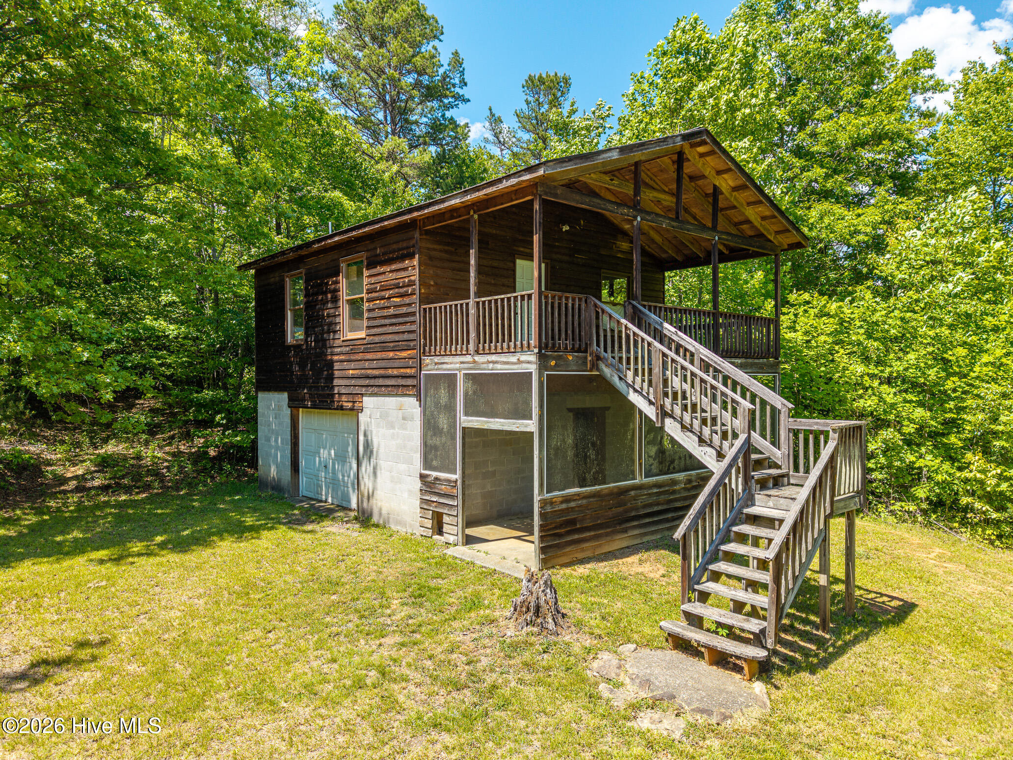 562 Sunny Lane