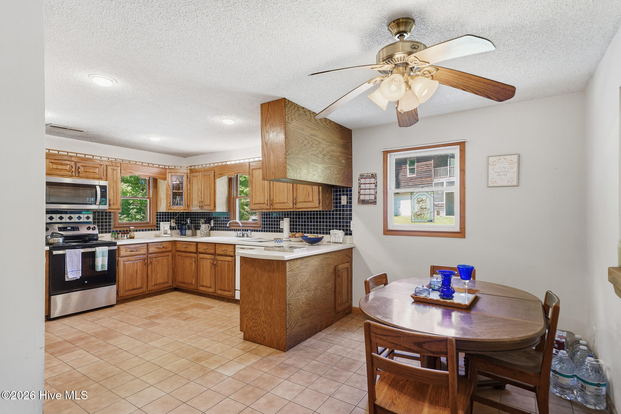 562 Sunny Lane
