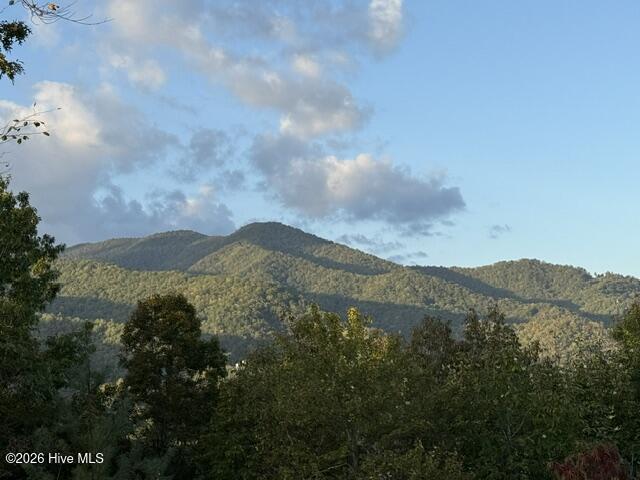 8,9 8,9 Downings Creek Road