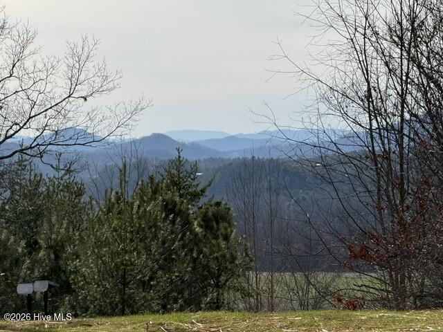 8,9 8,9 Downings Creek Road