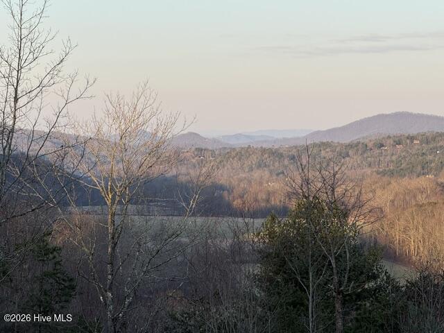 8,9 8,9 Downings Creek Road