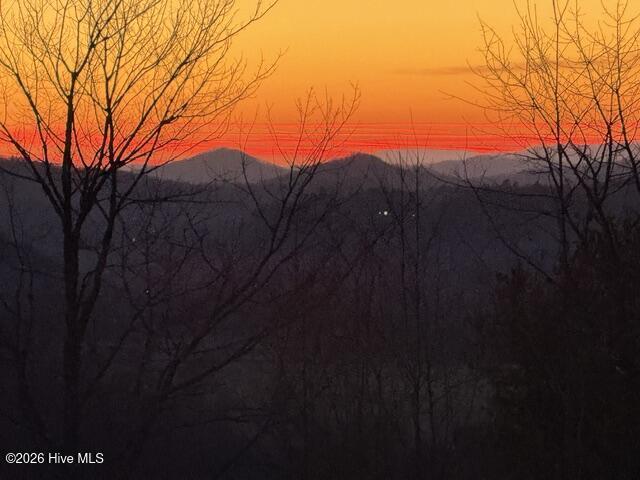 8,9 8,9 Downings Creek Road