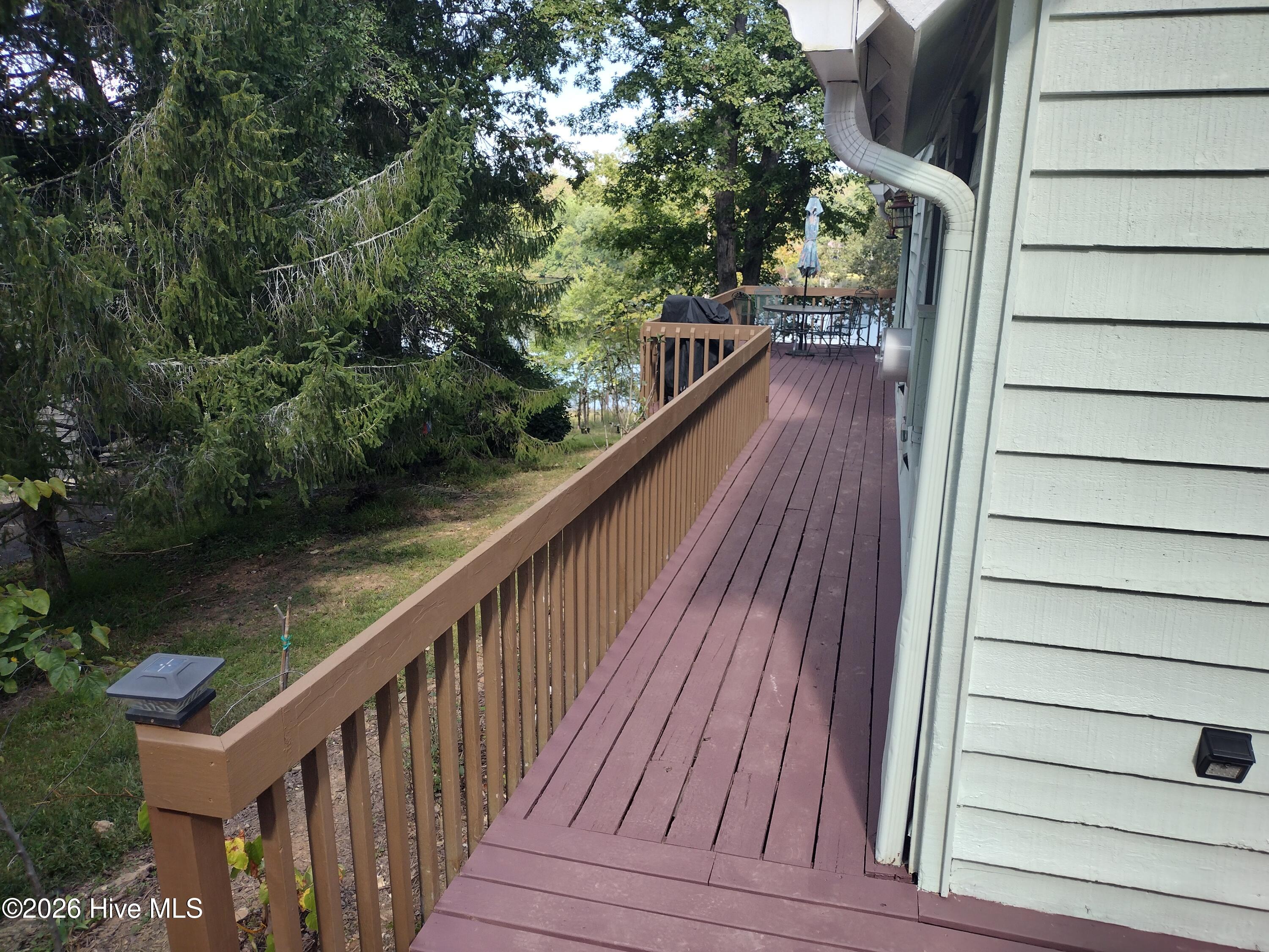 33 Lake Wells Terrace