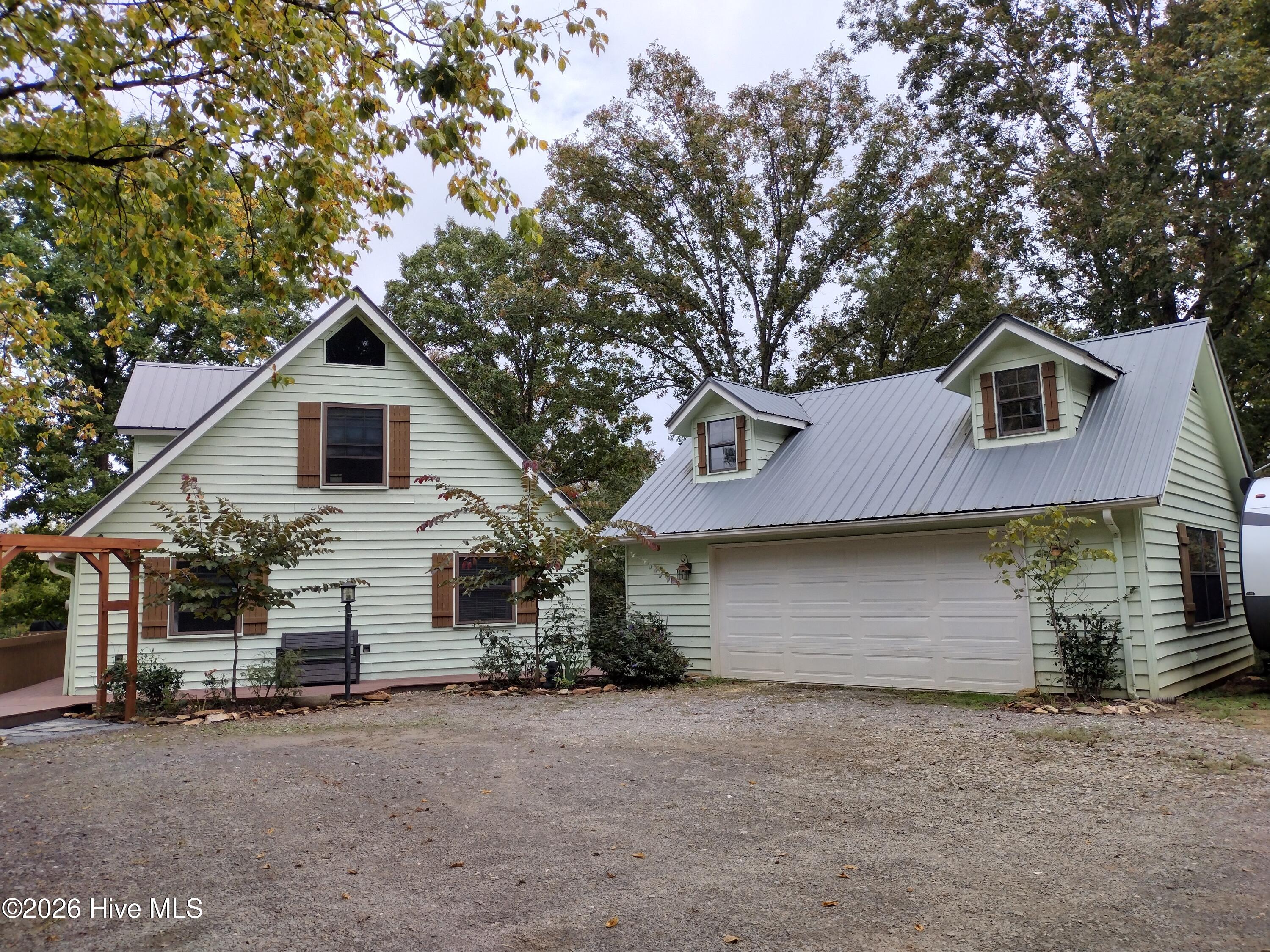 33 Lake Wells Terrace