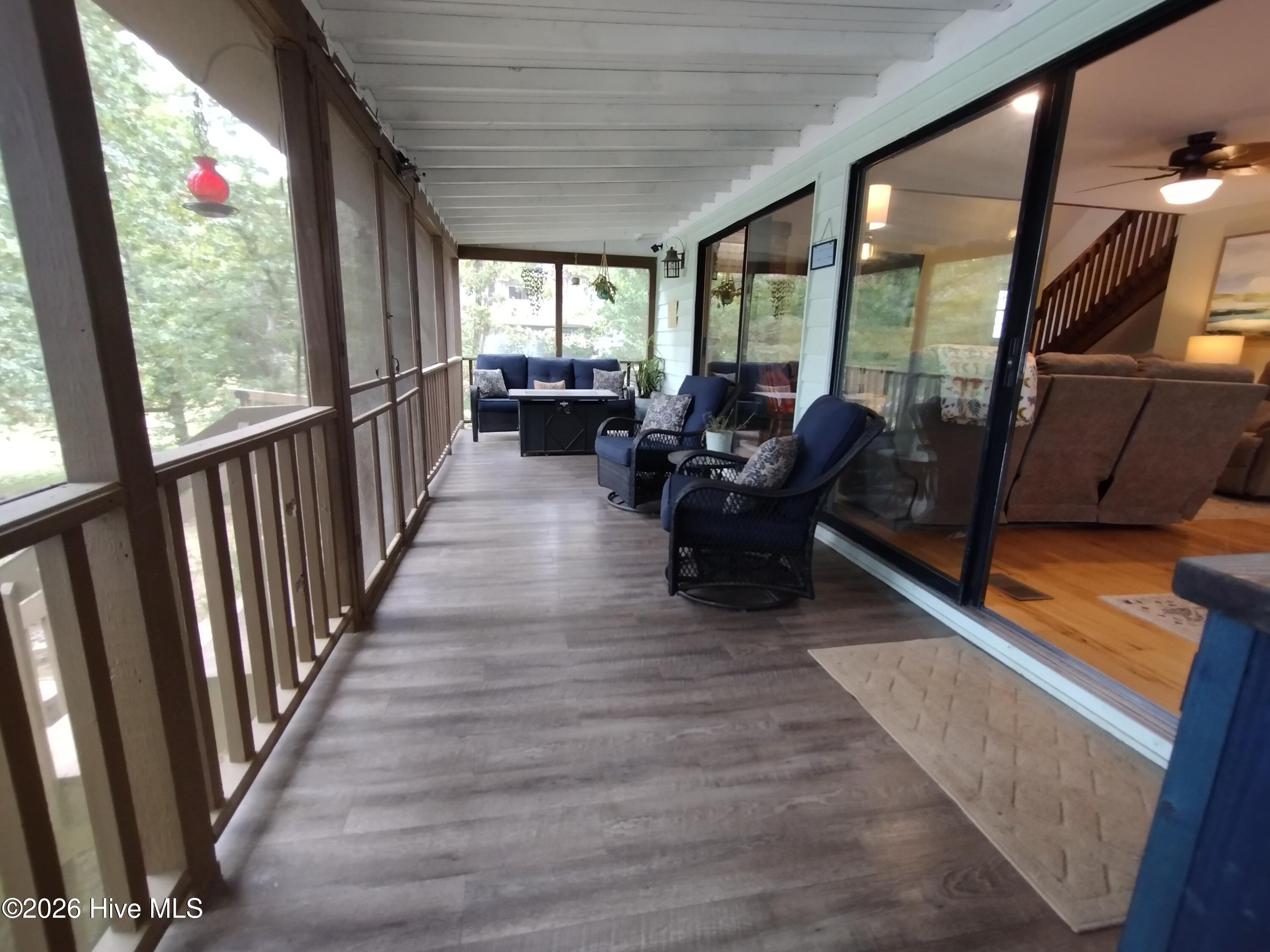 33 Lake Wells Terrace