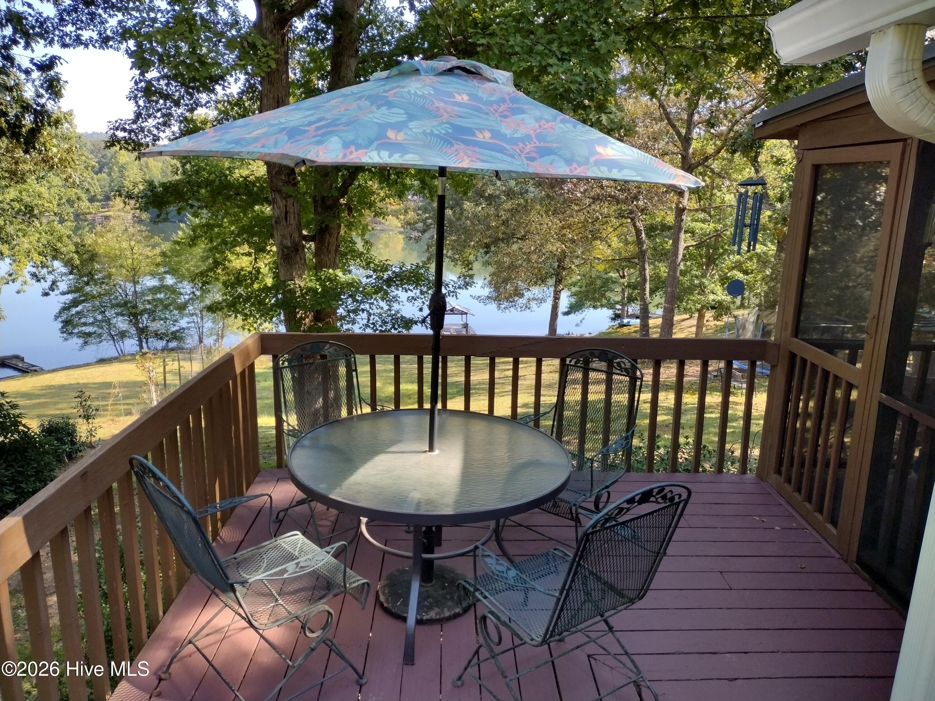 33 Lake Wells Terrace