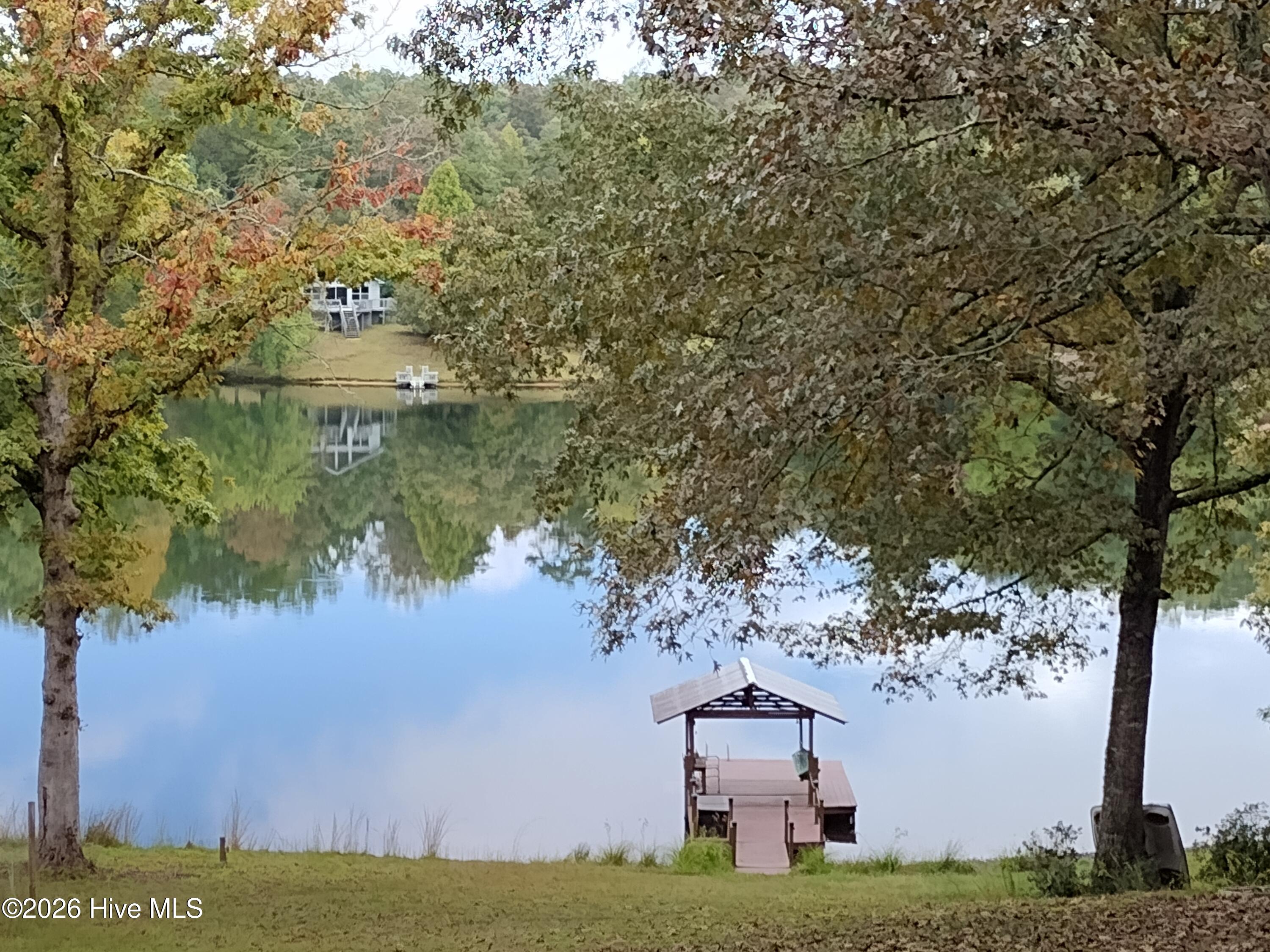 33 Lake Wells Terrace