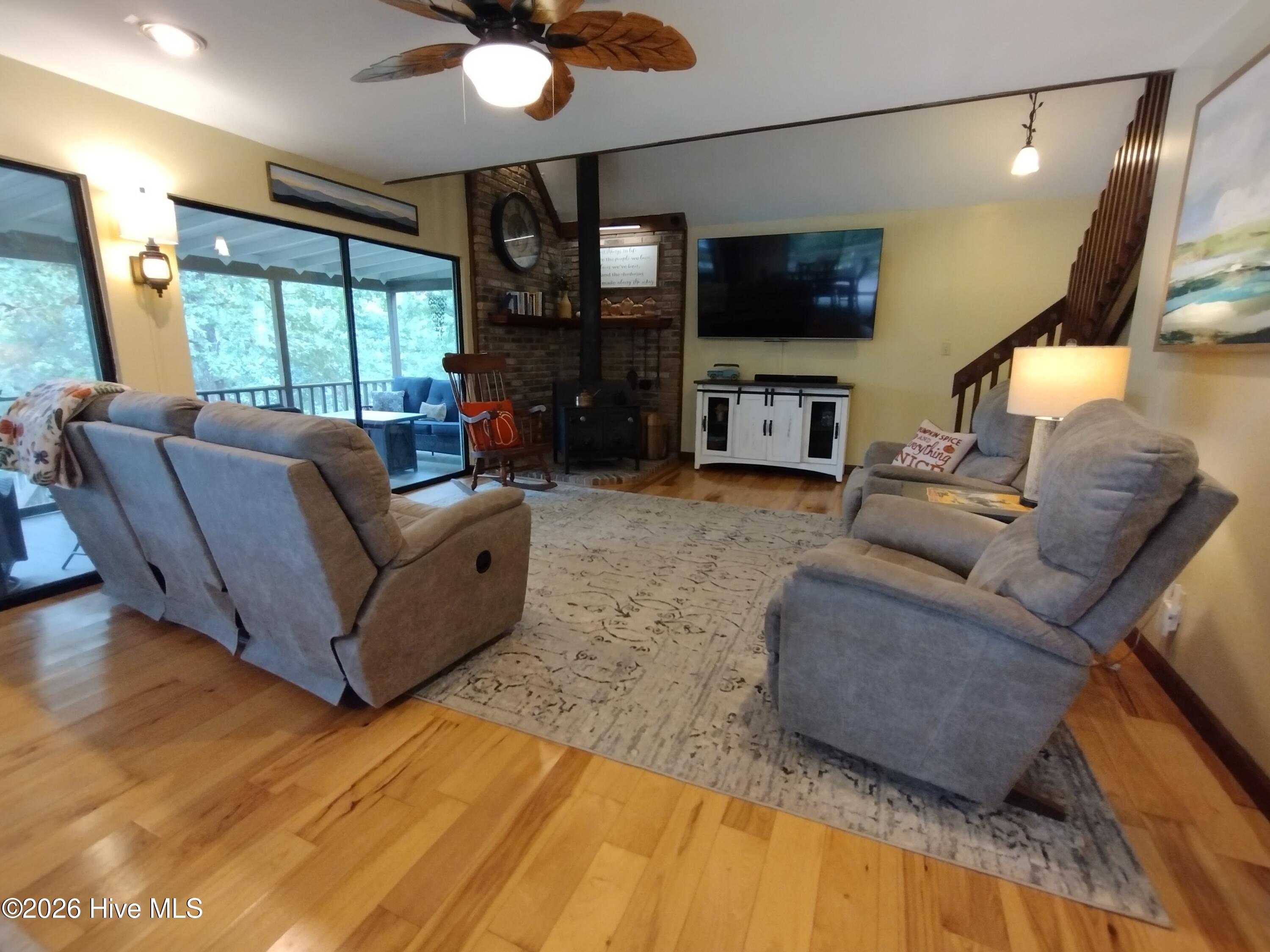 33 Lake Wells Terrace