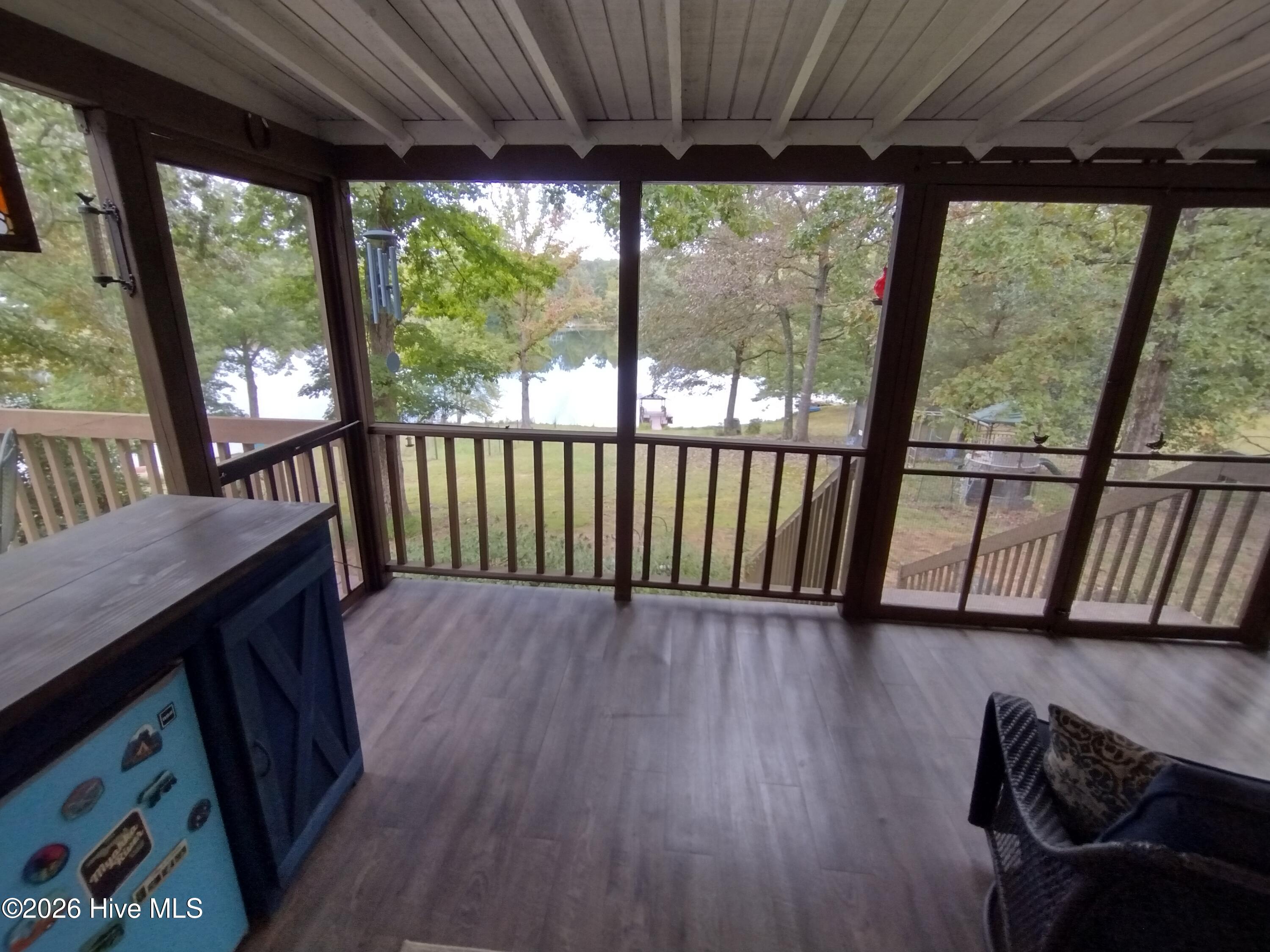 33 Lake Wells Terrace