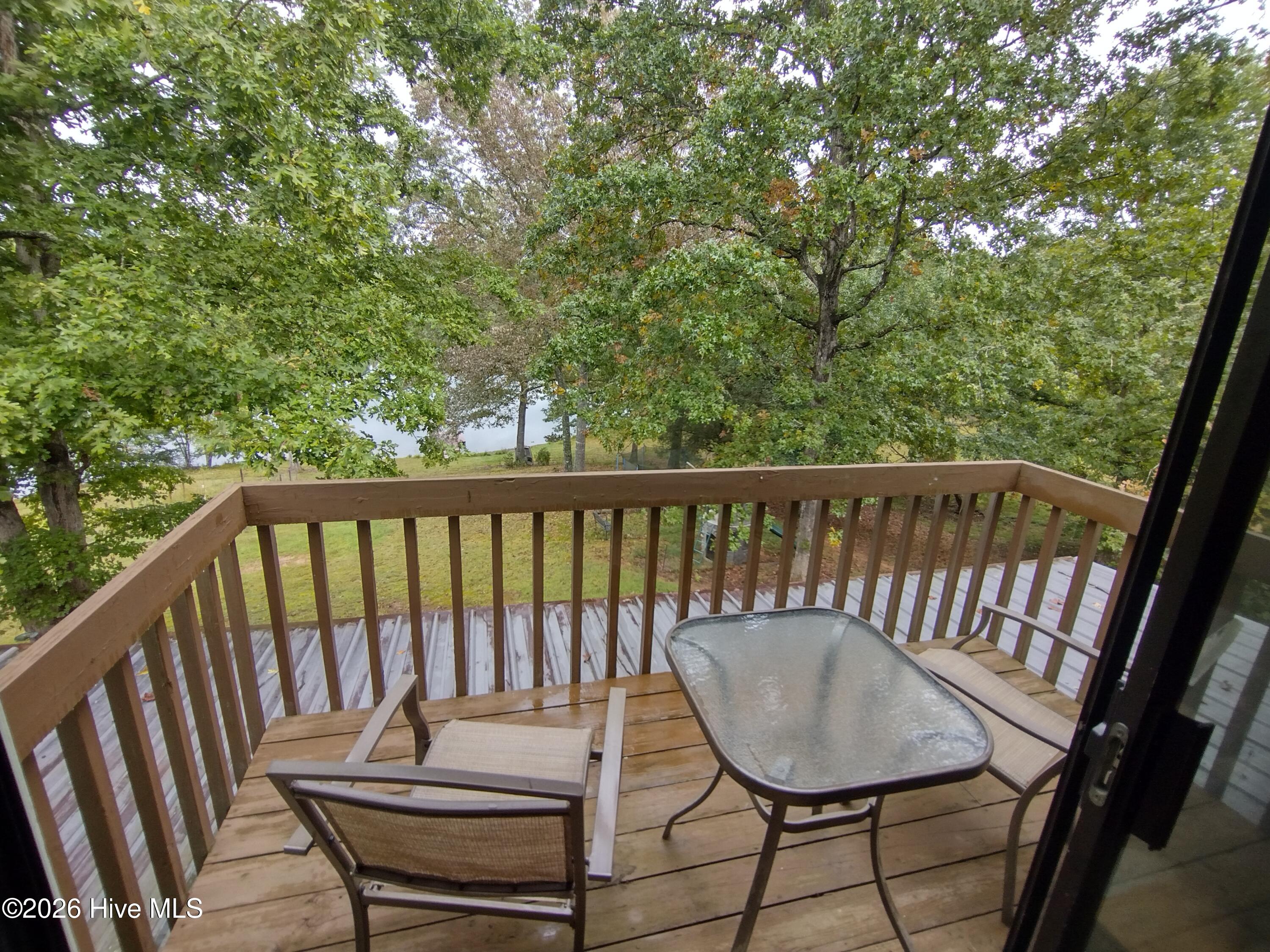 33 Lake Wells Terrace