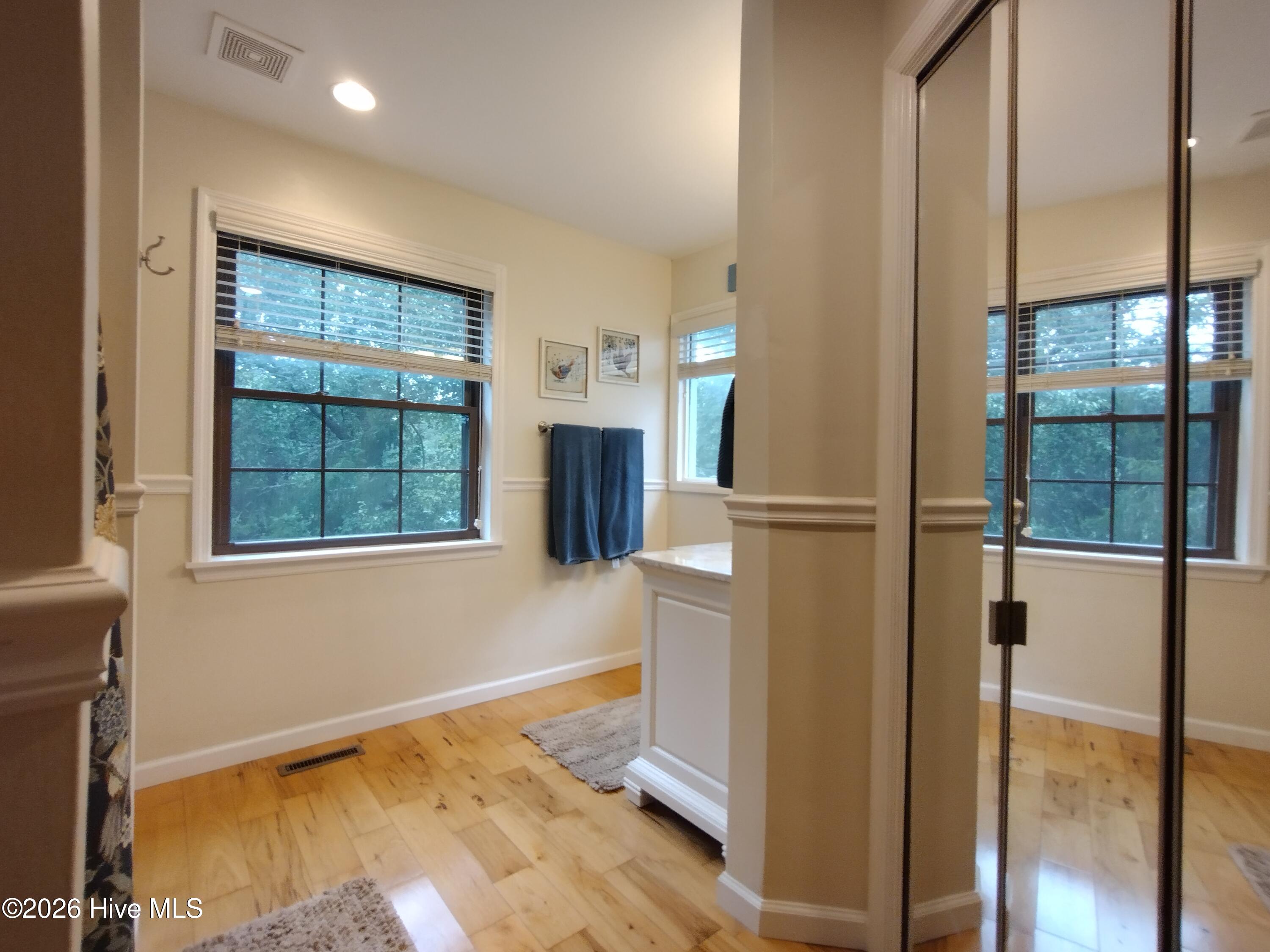33 Lake Wells Terrace