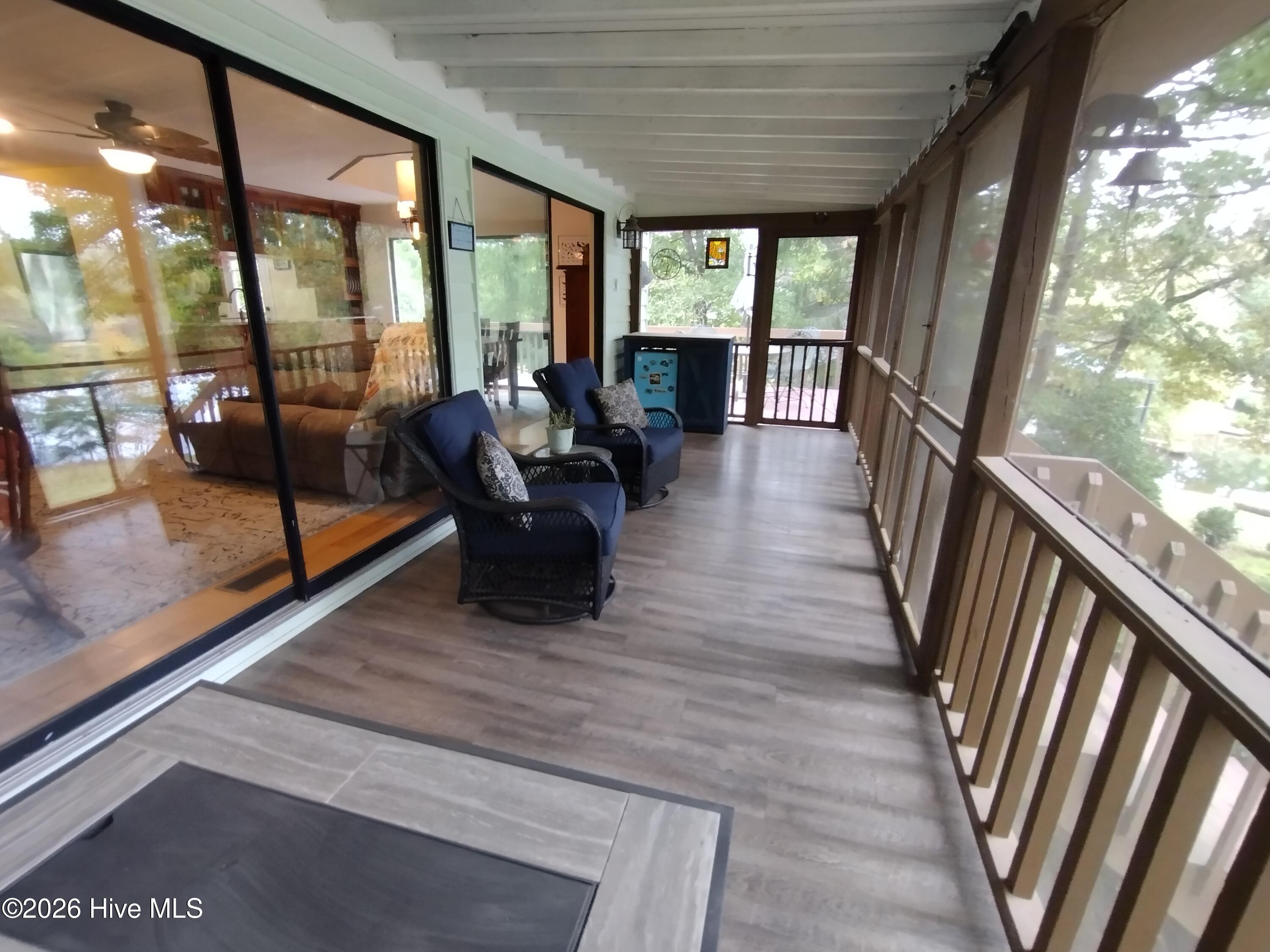 33 Lake Wells Terrace