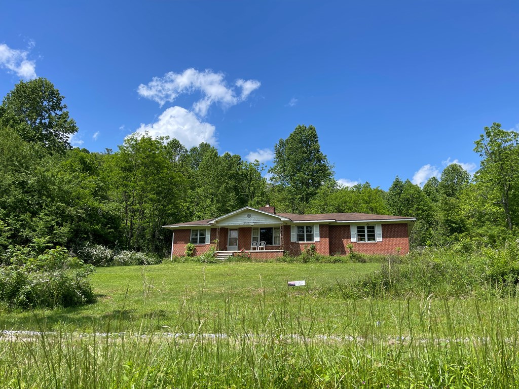 155 Cedar Cliff Lane