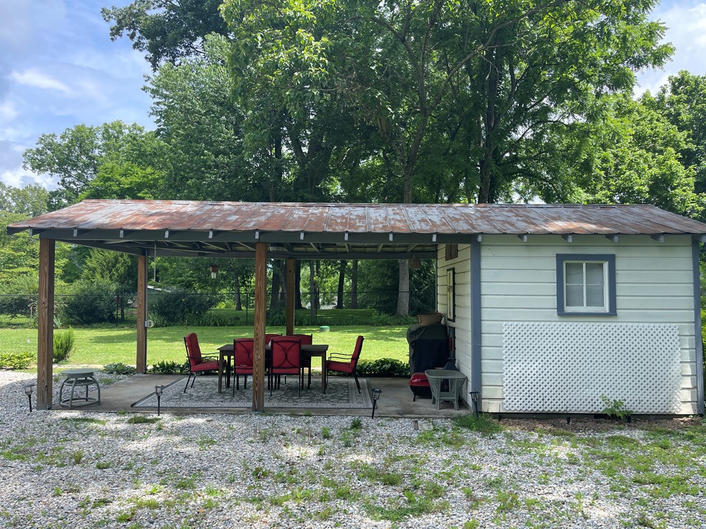 114 Sioux Street