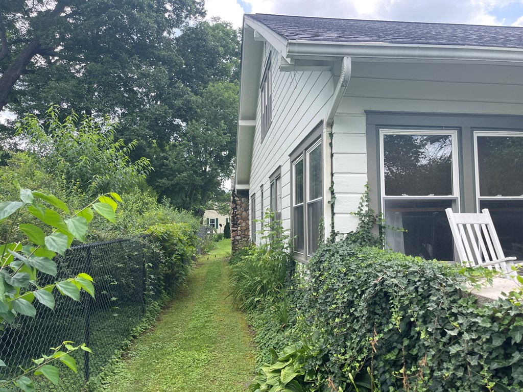 114 Sioux Street